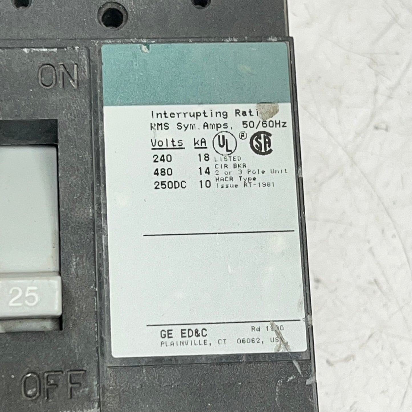GENERAL ELECTRIC  Molded Case Circuit Breaker 23 AMP 3 Pole TED134025 (Used)