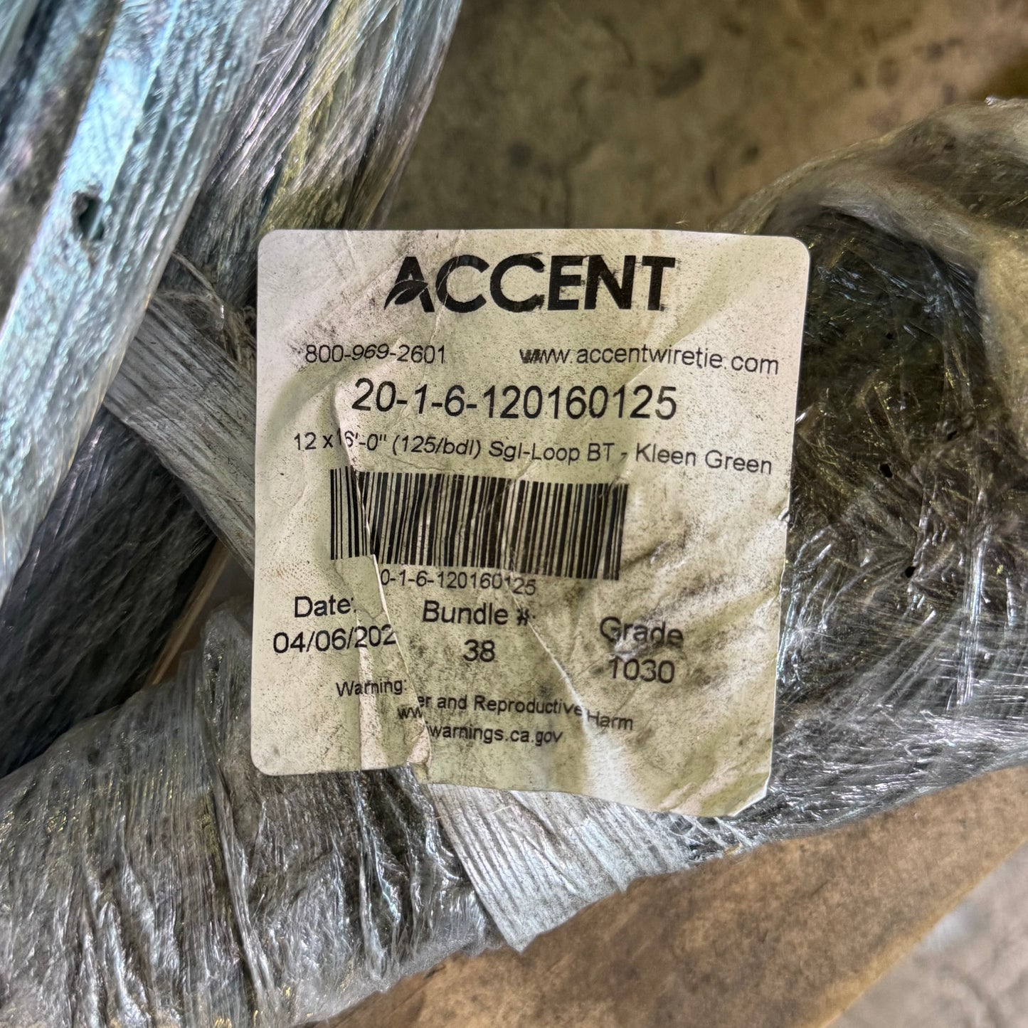 ZA@ Pallet of ACCENT Single-Loop Bale Ties 12 Gauge x 16ft 20-1-6-120160125 (AS-IS)