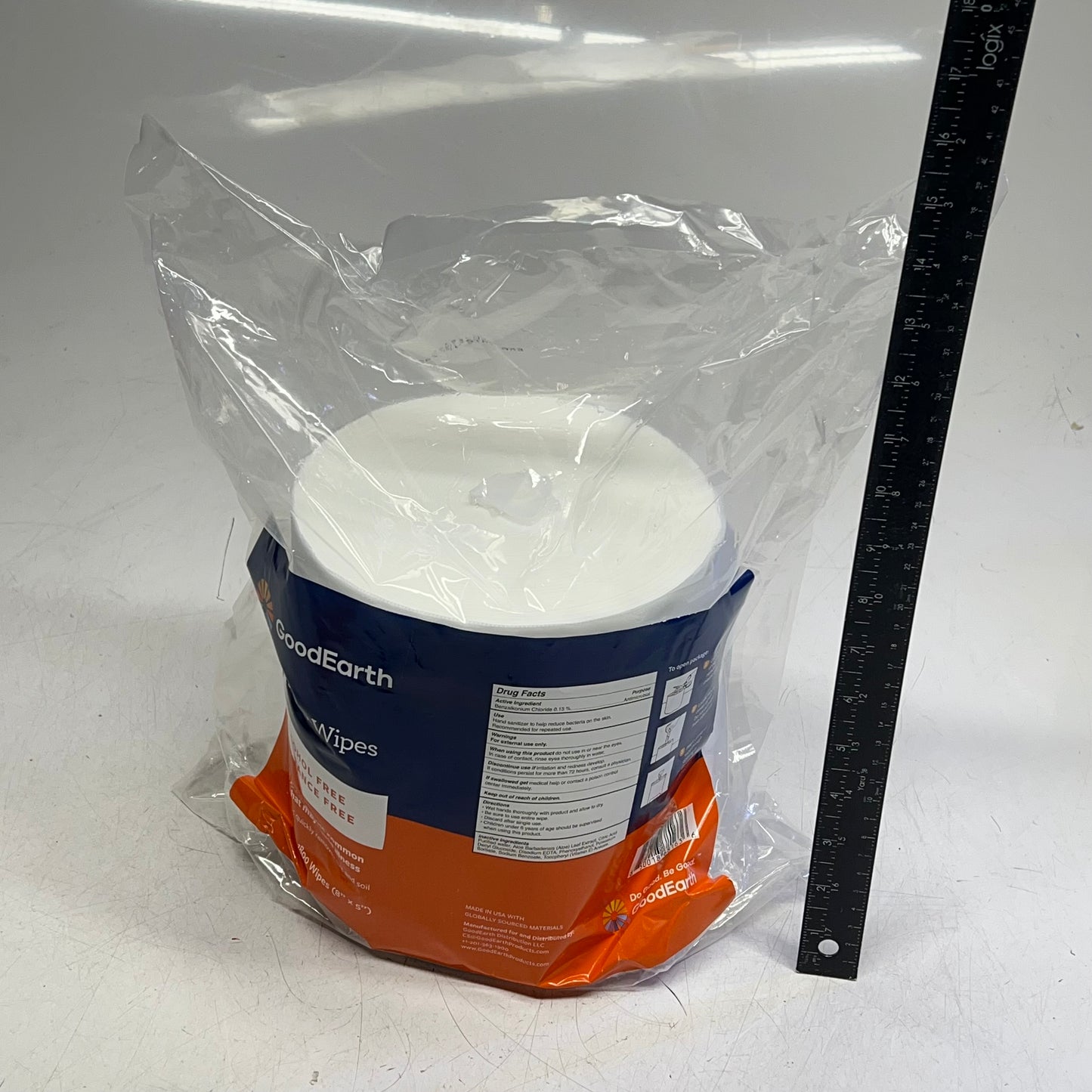 ZA@ GOOD EARTH  (2 PACK, 1800 WIPES EACH)  Sanitizing Wipes  8"x5" White BB 12/27