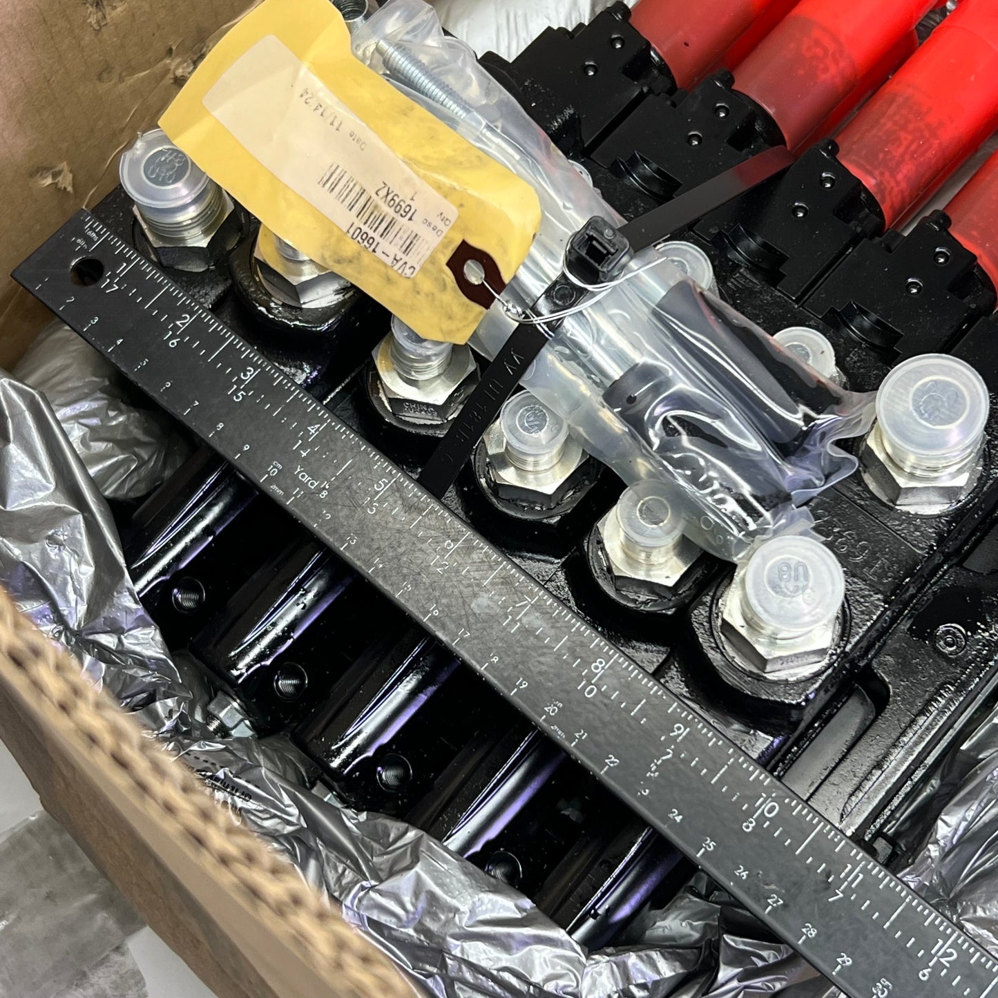 DANFOSS Directional Eco80 Valve Assy 11"W x 12"L x 6"H Black CVA-16601