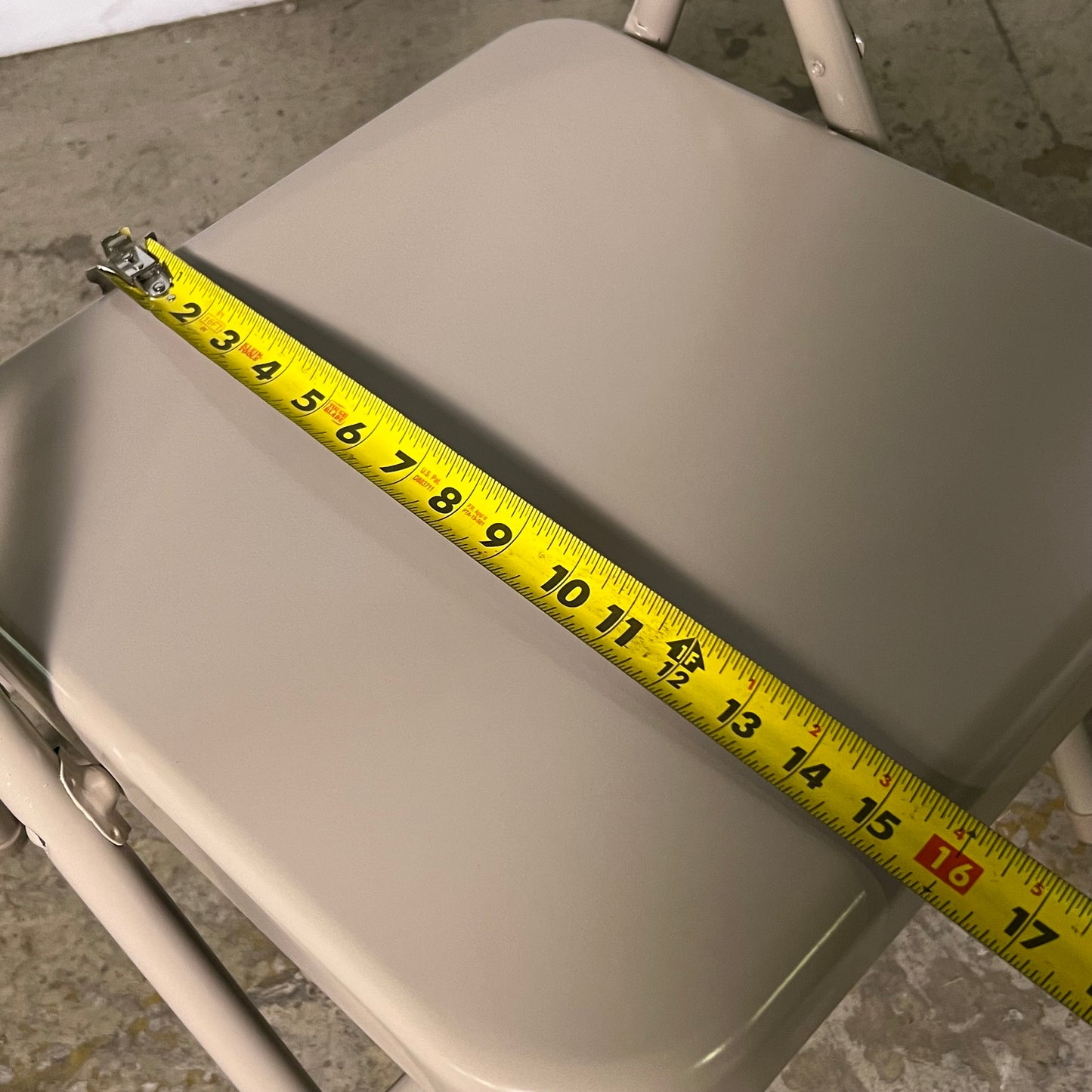 STAPLES (4 Pcs) Metal Office Stacking & Folding Chair, Beige 51503