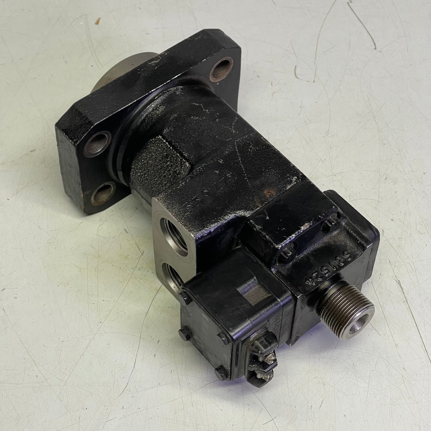 BOSCH Genuine Fuel Pump F00B.0P.04F (AS-IS, FOR PARTS ONLY)