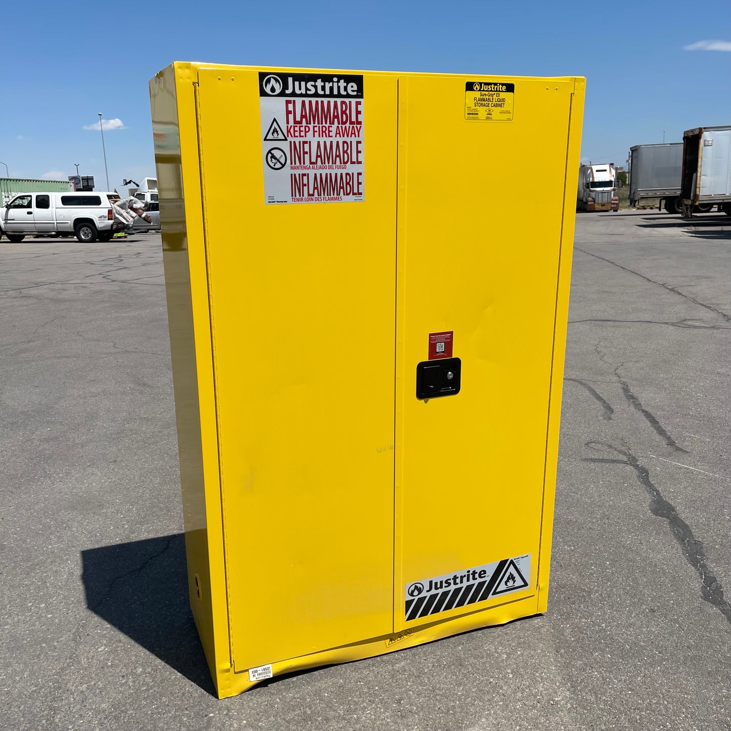 Z@ JUSTRITE Sure-Grip EX Flammable Liquid Storage Cabinet 45 Gal Capacity 65"x43.5"x18" 894520 (AS-IS)