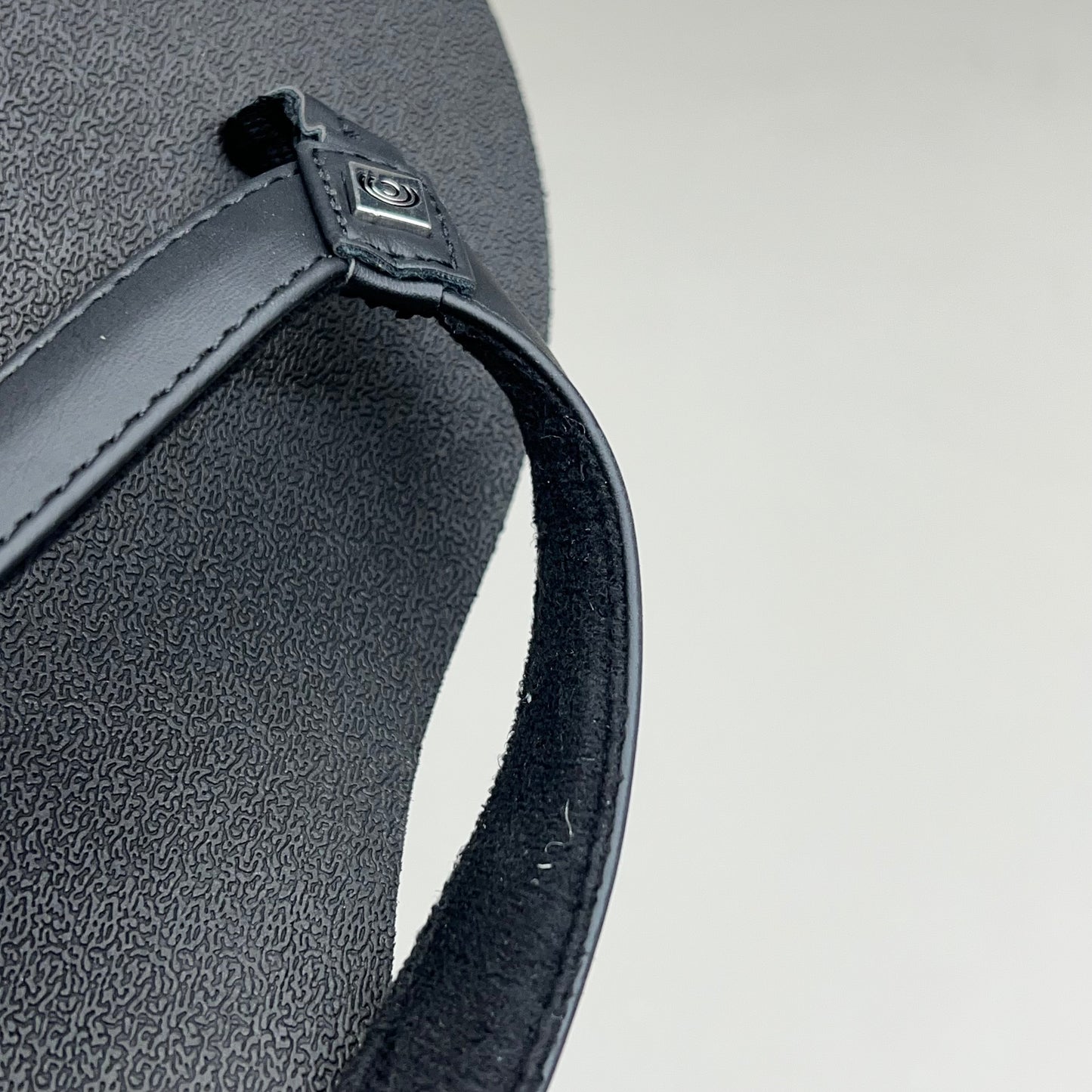 COBIAN Skinny Bounce Comfortable Synthetic Strap Women's Sz 9 Black SKI25-001-09