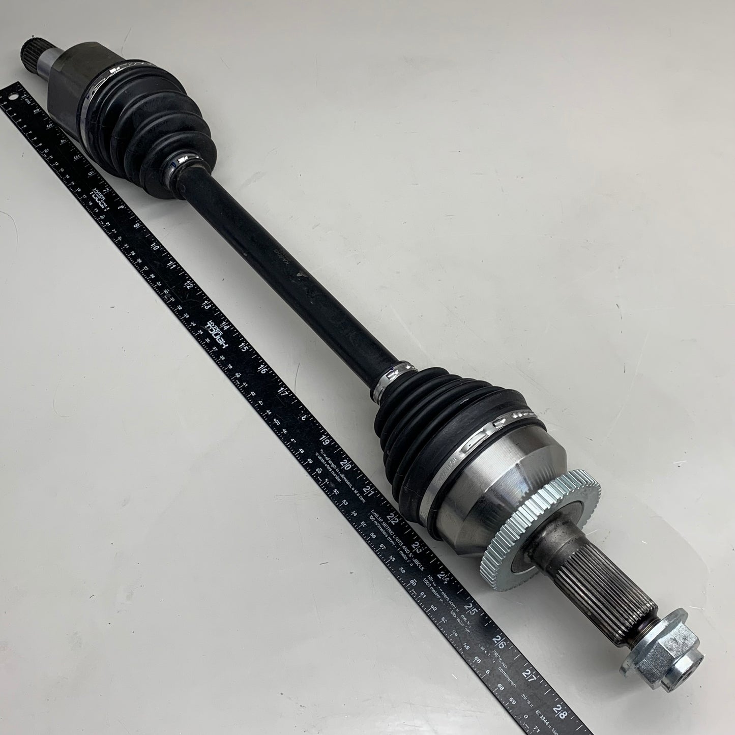 NAPA Premium CV Drive Axle Grooved 28 Spline 27.95" for Hyundai & Kia 94-3078