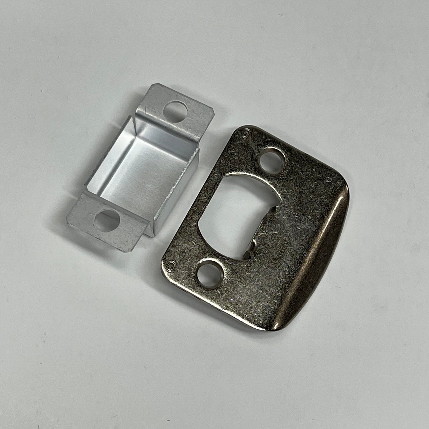KWIKSET Kingston Passage Lever Fits 1-3/8" To 1-3/4" Satin Nickel 97210-002