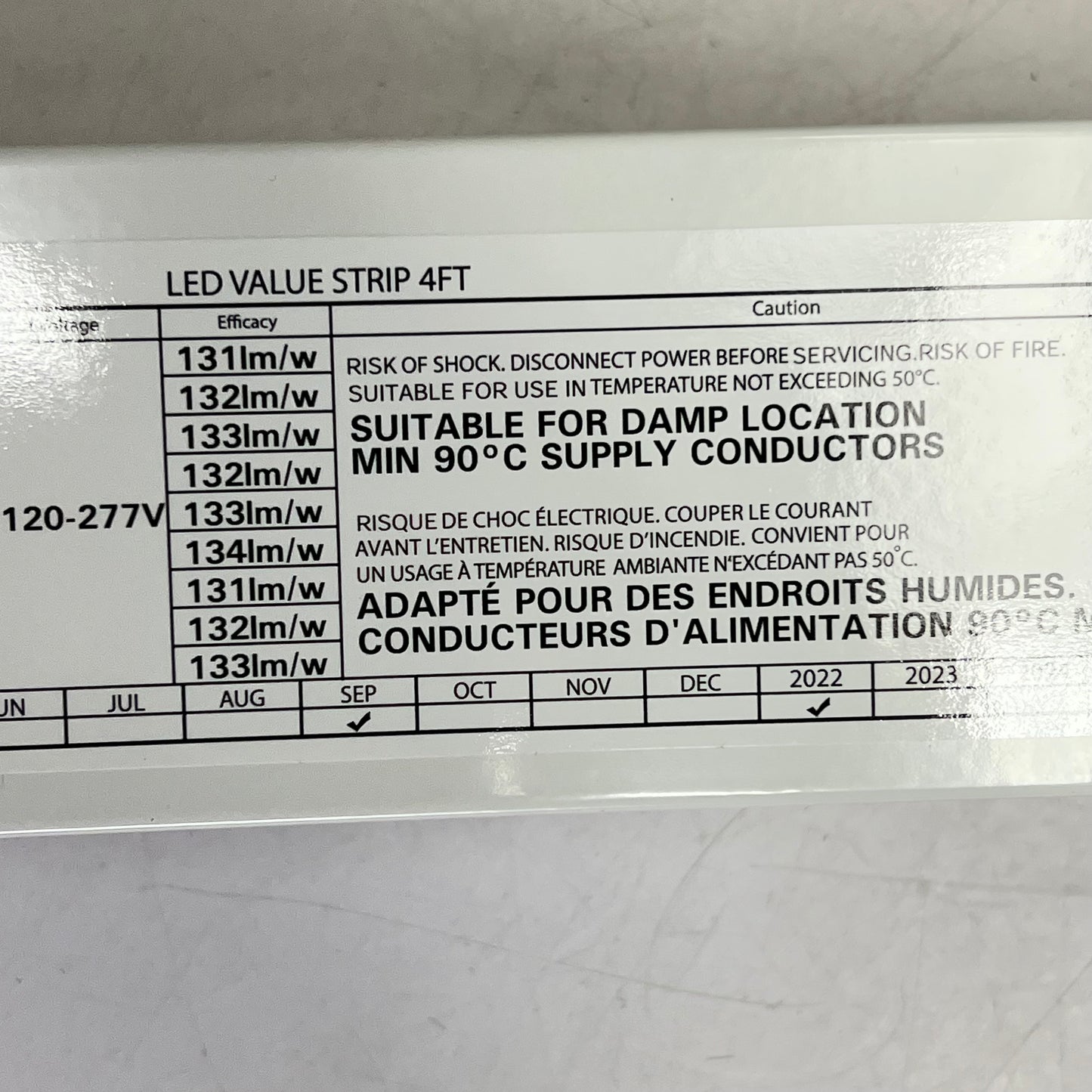 ILP LIGHTING Linear Strip Light  4' 25W 4000K Frosted Acrylic White VS43LU40FRL