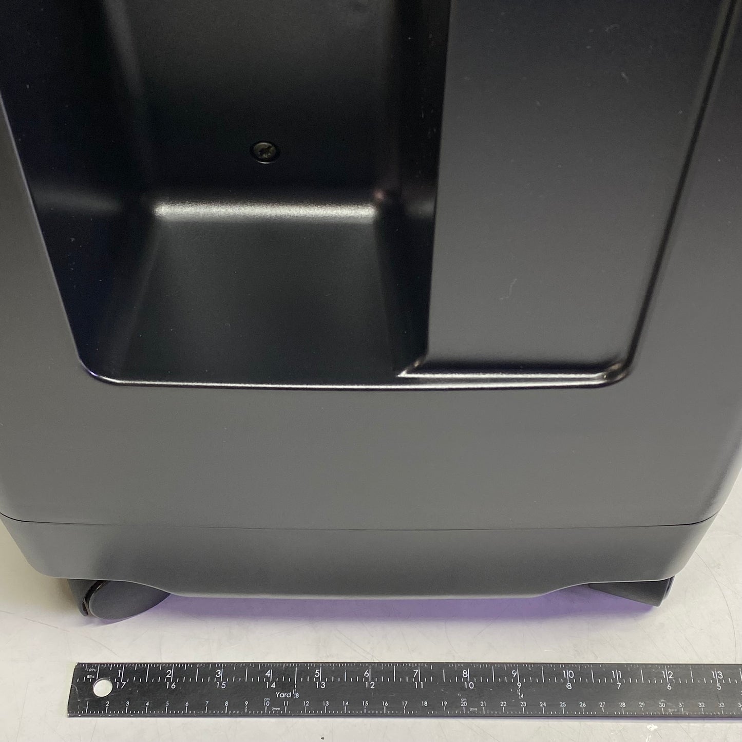 DEVILBISS HEALTHCARE 5 Liter Oxygen Concentrator 24.5" x 13.5" x 12" Black 525DS