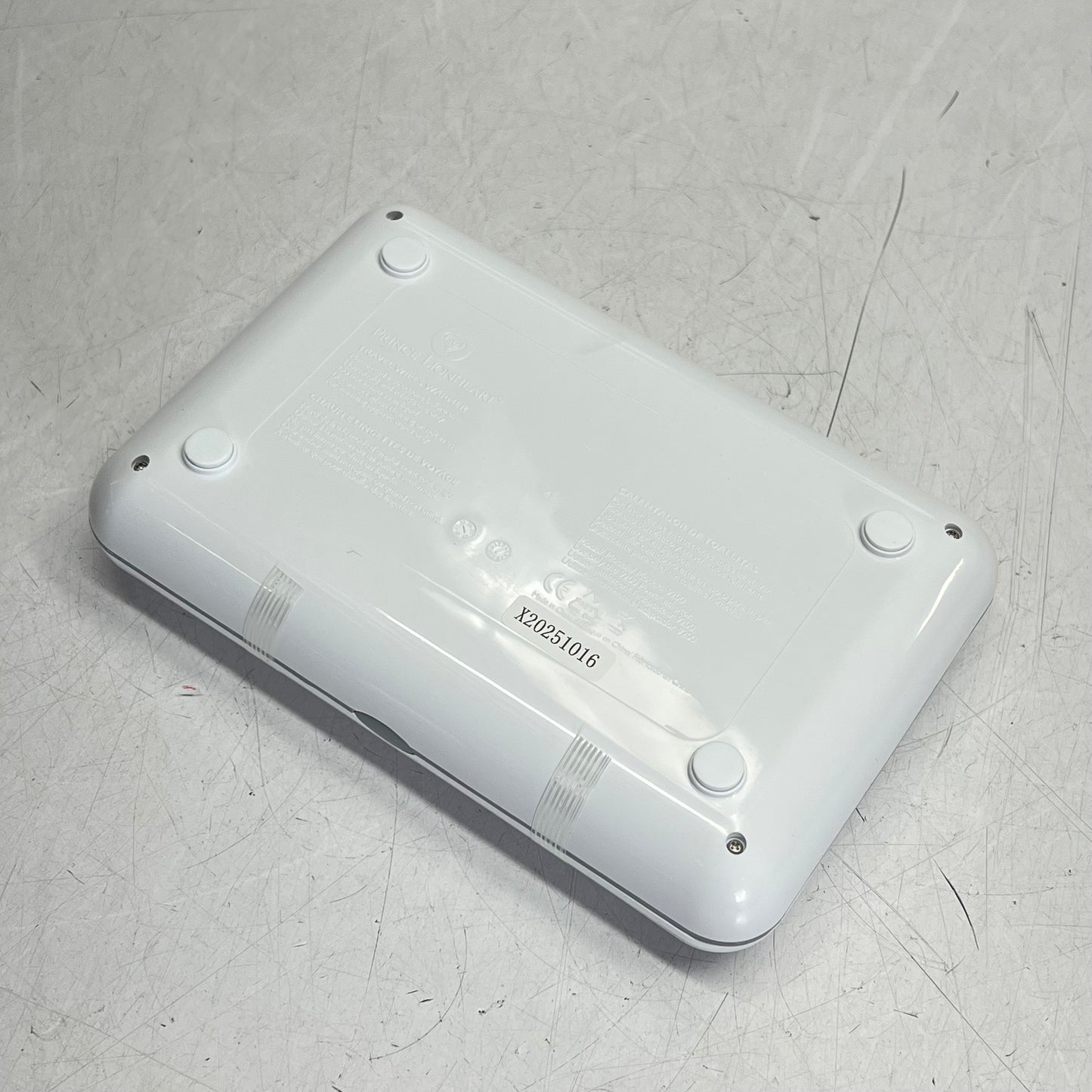 PRINCE LIONHEART Slim Compact Wipe Warmer For Diaper Bag Holds 30 Wipes 9203