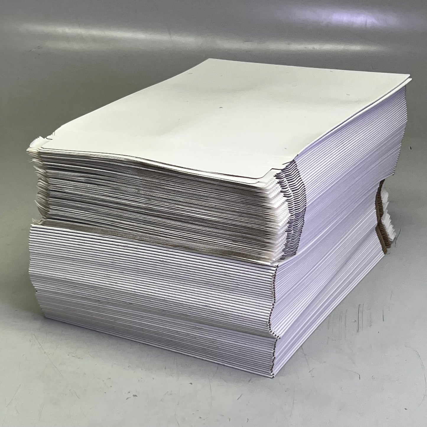 STAY FLATS (100 PACK) White Mailers Sz 11" x 13.5" RM3SS