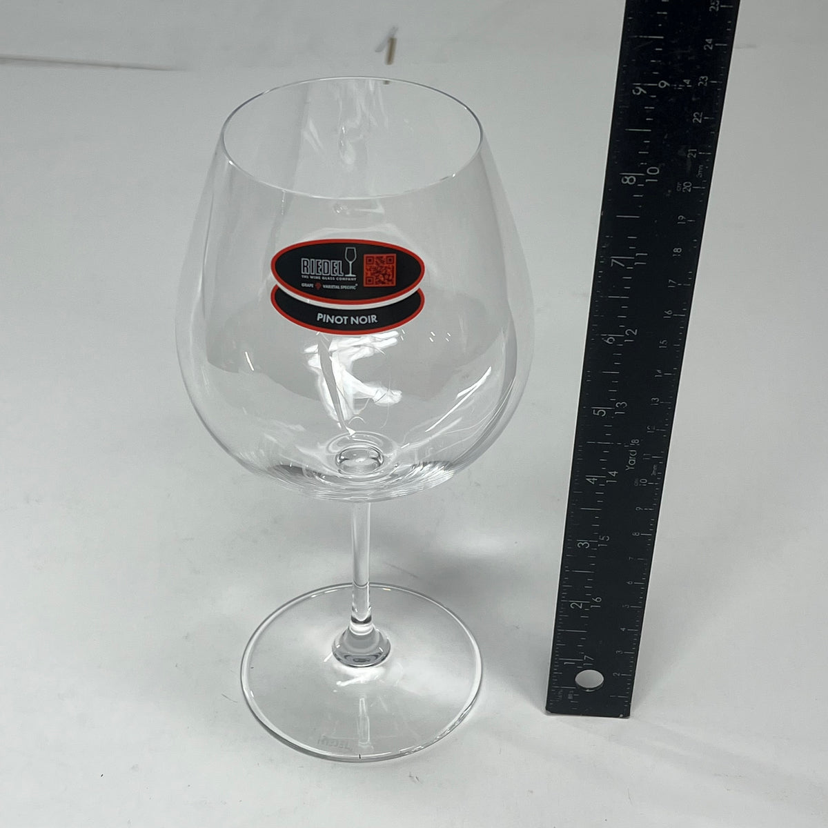 RIEDEL (SET OF 2) Vinum Pinot Noir Crystal Glass Stemmed Wine Glasses 8.2" H
