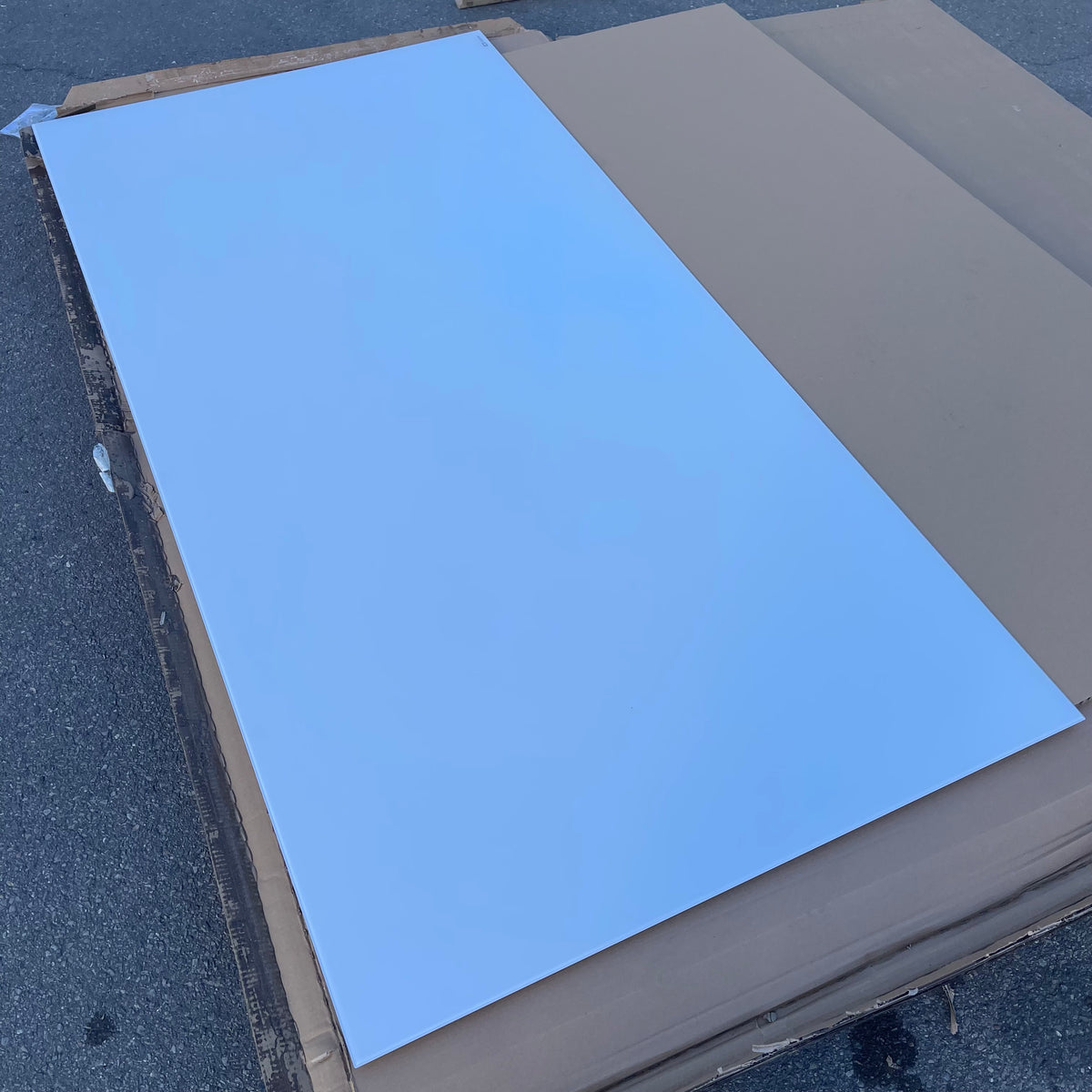 QUARTET InvisaMount Anti-Glare Magnetic Glass Dry-Erase Board 96"x48" Q019648F03IMW (Good)
