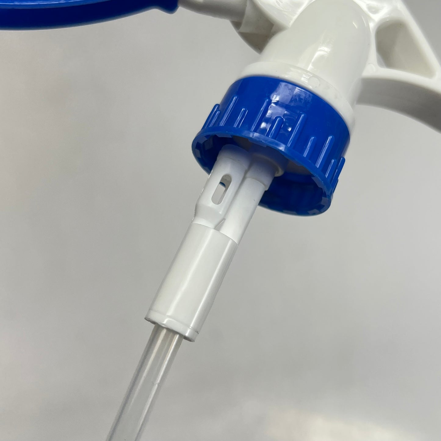 ZA@ TOLCO (260 PACK) Spray Bottle Nozzles 11" Blue/White/Clear 046012-00