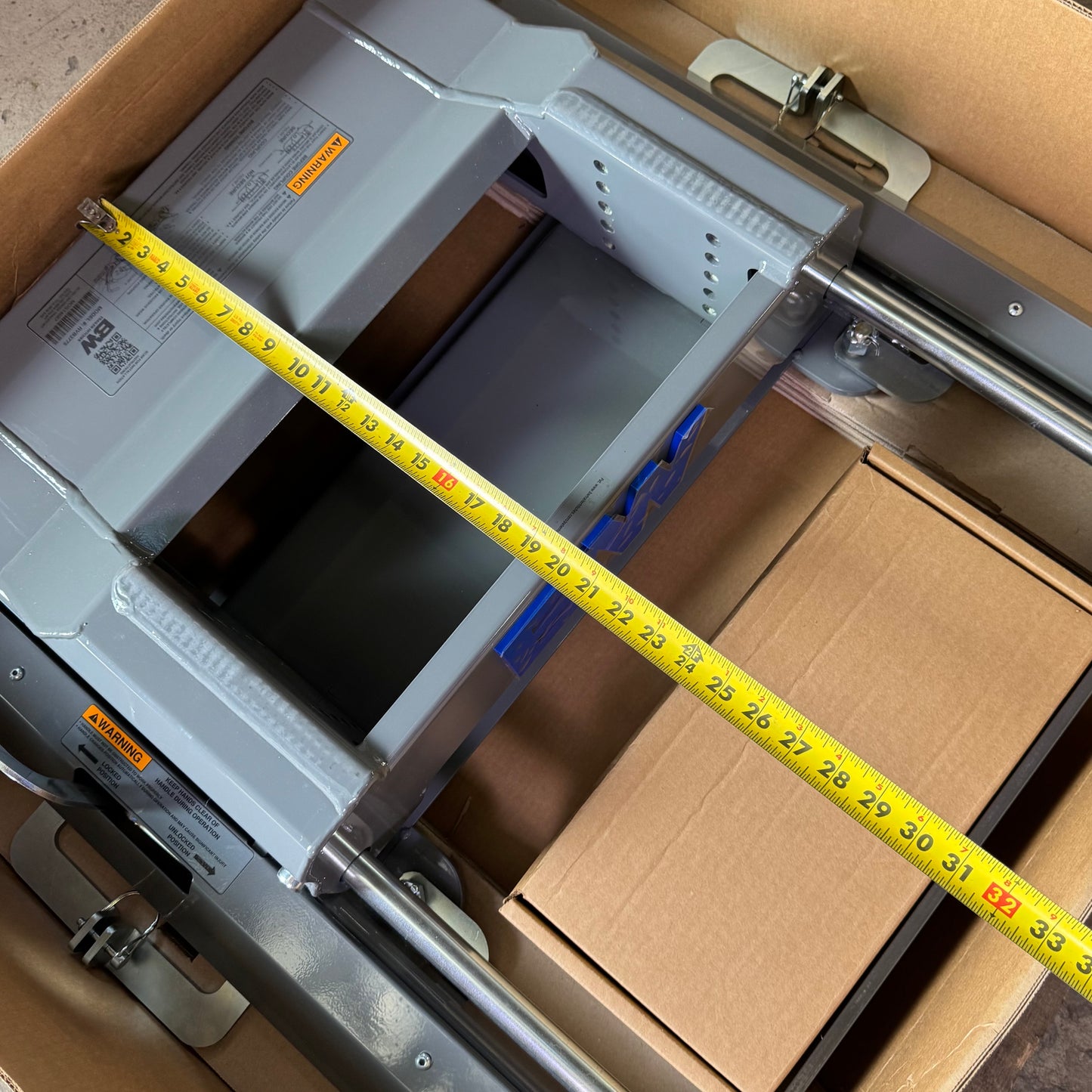 BW TRAILER Trailer Hitch/Related 33"W x 36"L x 10"H Grey RVB3370/RVC3006