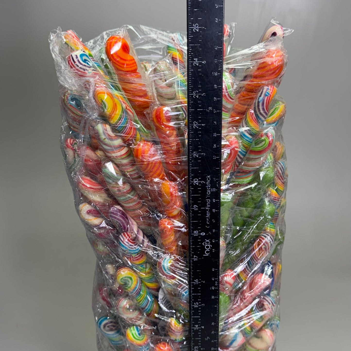 COCCO CANDY (100 PACK) Finger Lollipop w/ Stand 30gr Spiral Sucker BB 08/25