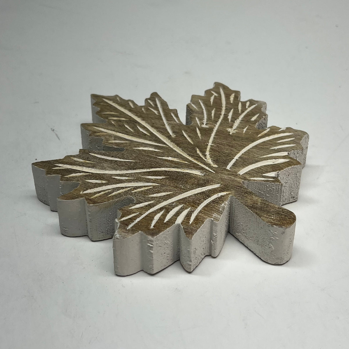 OAKSTREET (6 PACK) Wooden Leaf Home Decor Home Stuff White Wash OSW268395