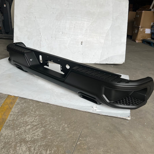 ZA@ DIAMOND STANDARD Rear Bumper 19-21 Silverado//Sierra 1500 Dual EHX GM1103225DSC black Sz 78”x18”x12” ( AS-IS, A Little Damage)