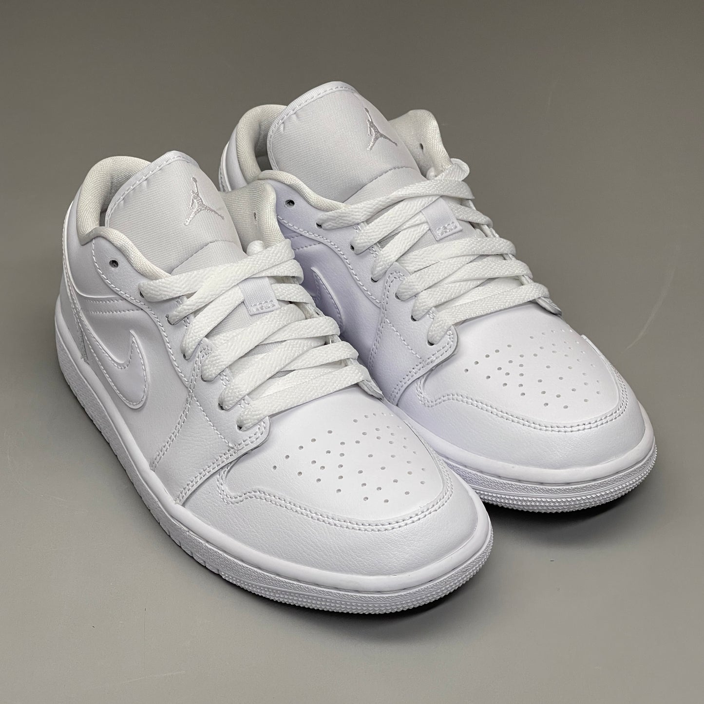 NIKE AIR JORDAN 1 Low Triple White Women's Sz 8 DV0990-111 (New in Box)