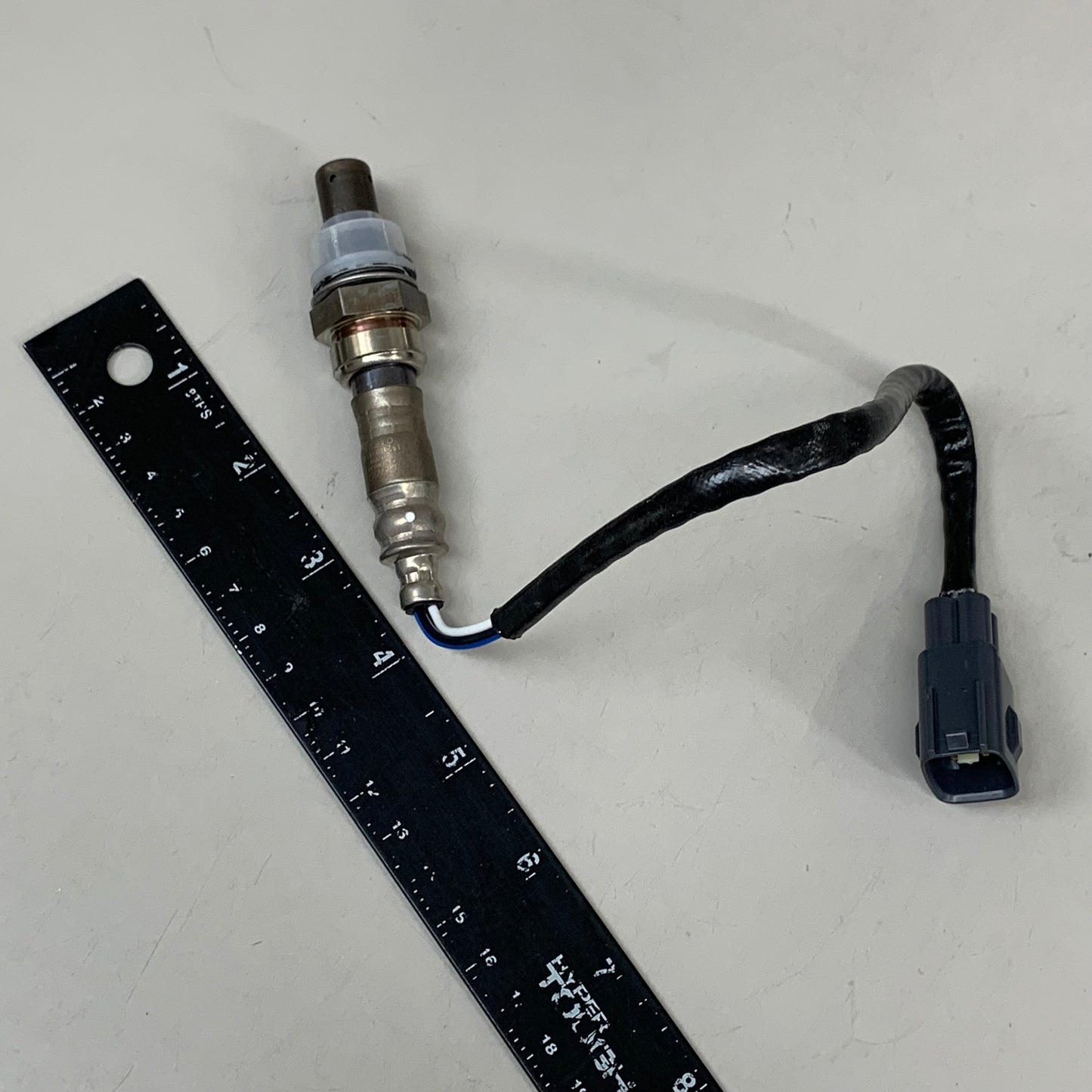 DENSO Oxygen Sensor for Lexus & Toyota 2349021