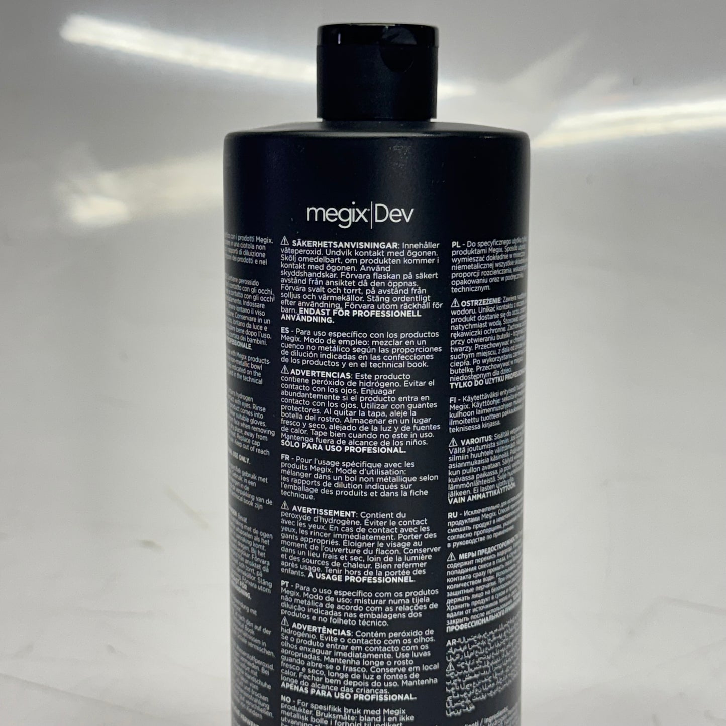 MOWAN MEGIX DEV Cream Developer 32Vol 9.3% with Keraveg-18 33.6 fl oz.