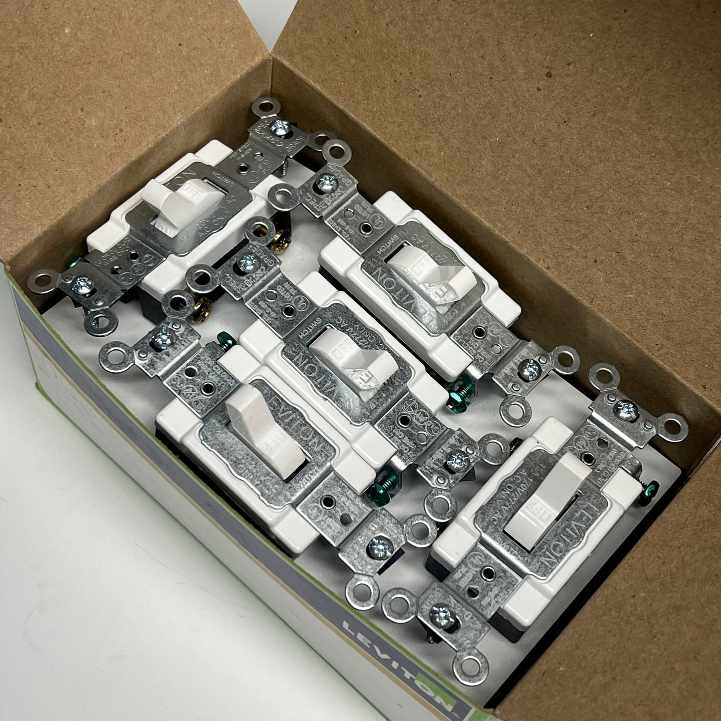 LEVITON (10 PACK) Toggle Switch Single Pole Quiet Switch 15 AMP White CS115-2W
