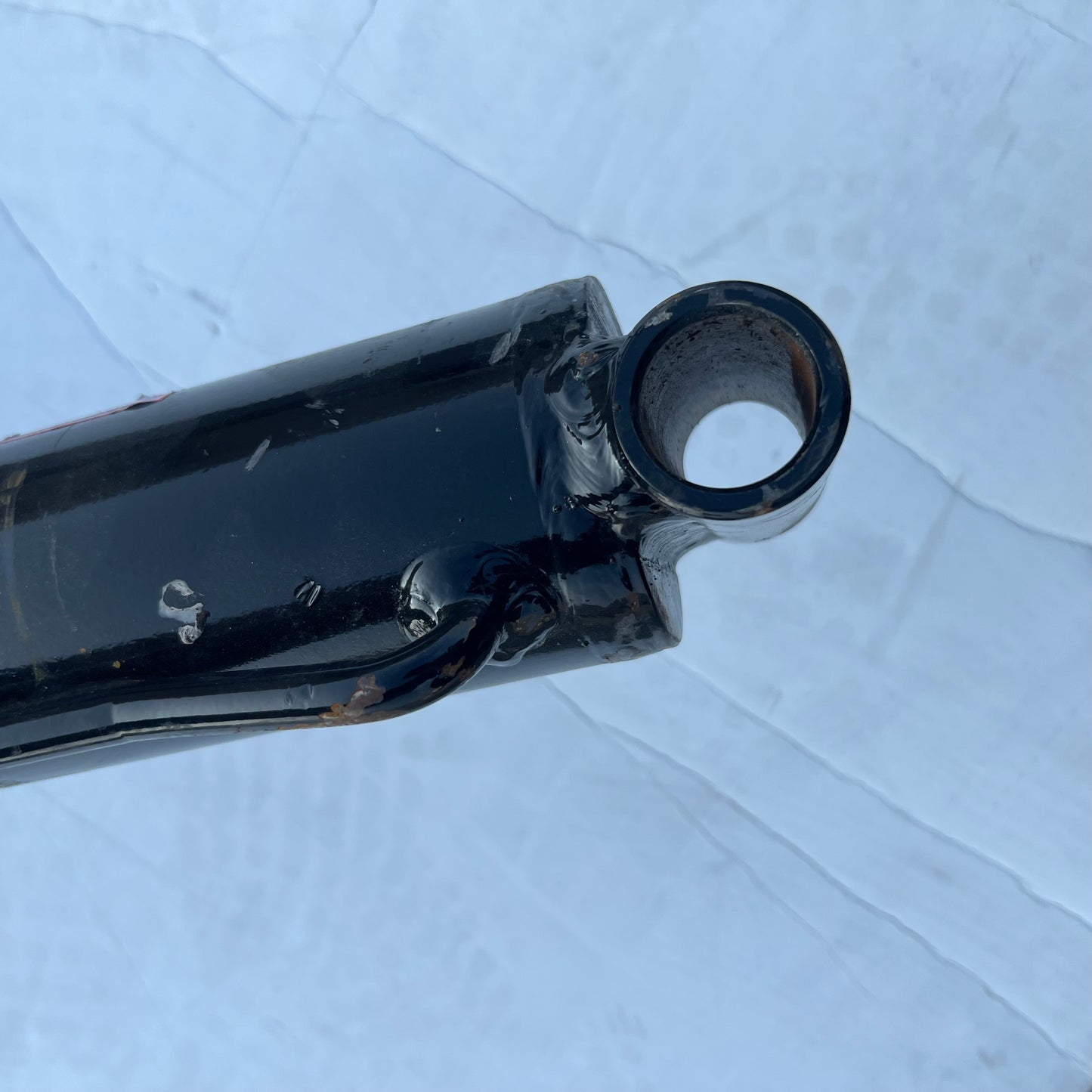 TIPTON Tilting Platform Hydraulic Cylinder Sz 131" L X 3" D Black Cosmetic Damage