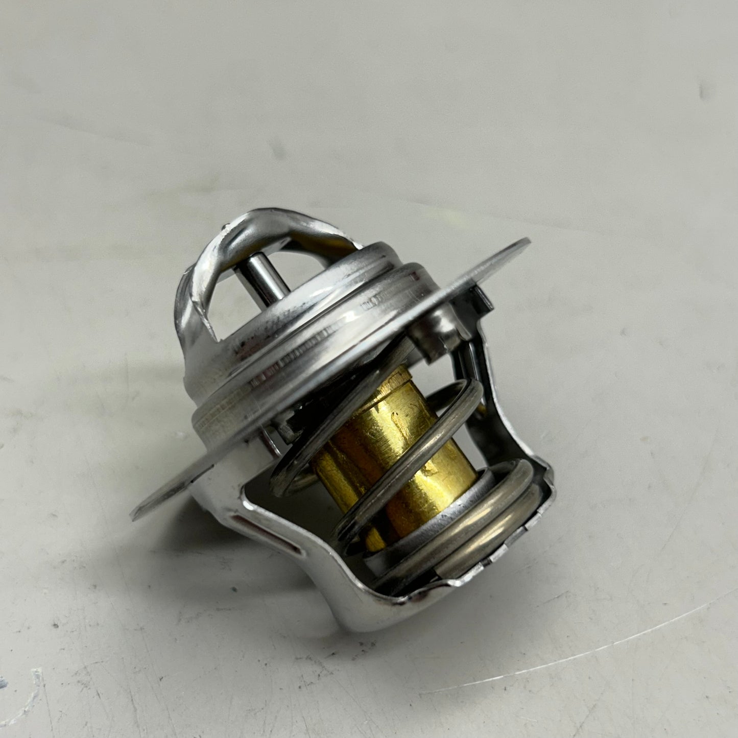 MAHLE Engine Coolant Thermostat Replacement Part For Ford & Mazda TX788D