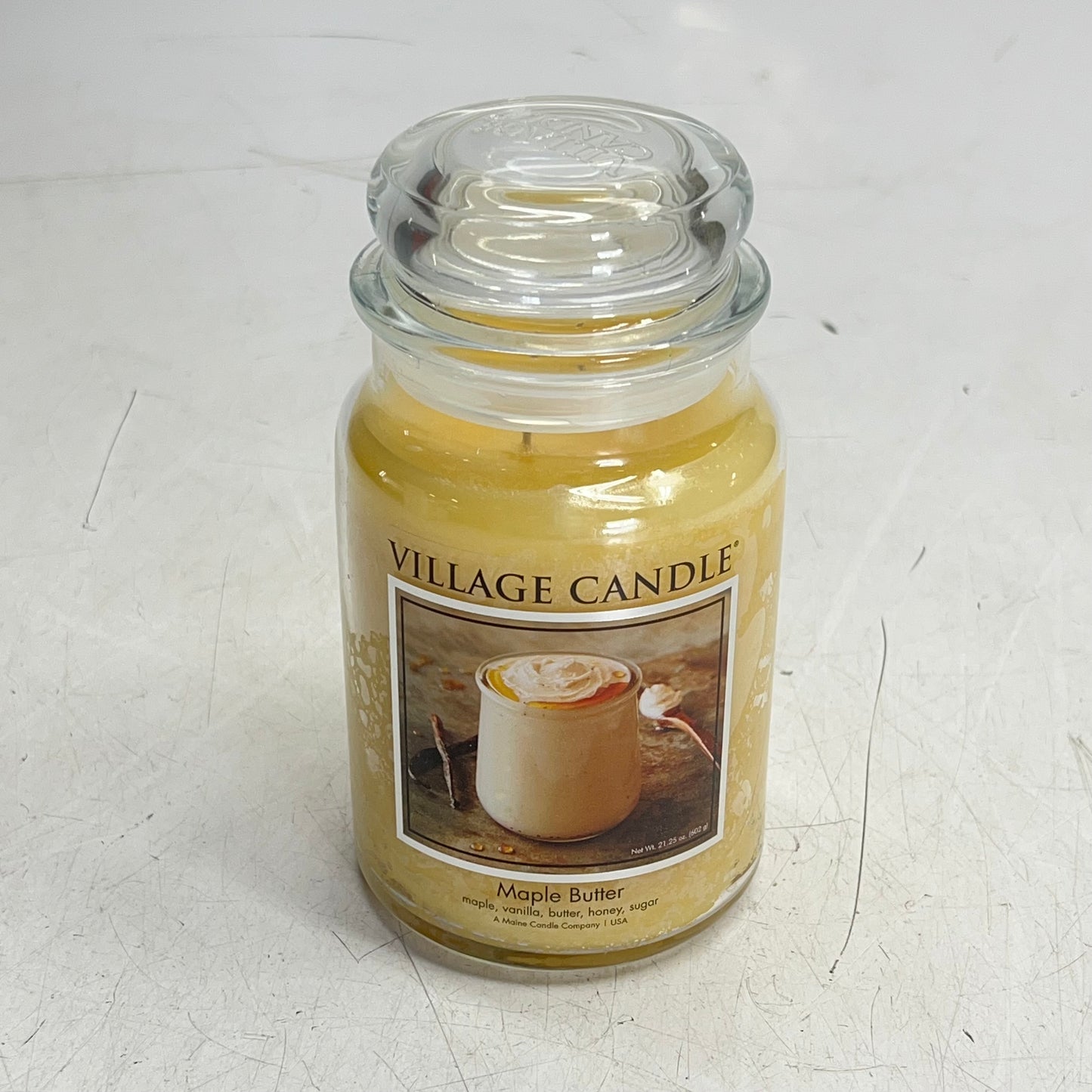 VILLAGE CANDLE  Apothecary Jar Maple Butter Scent 21.25 oz Yellow 4260020