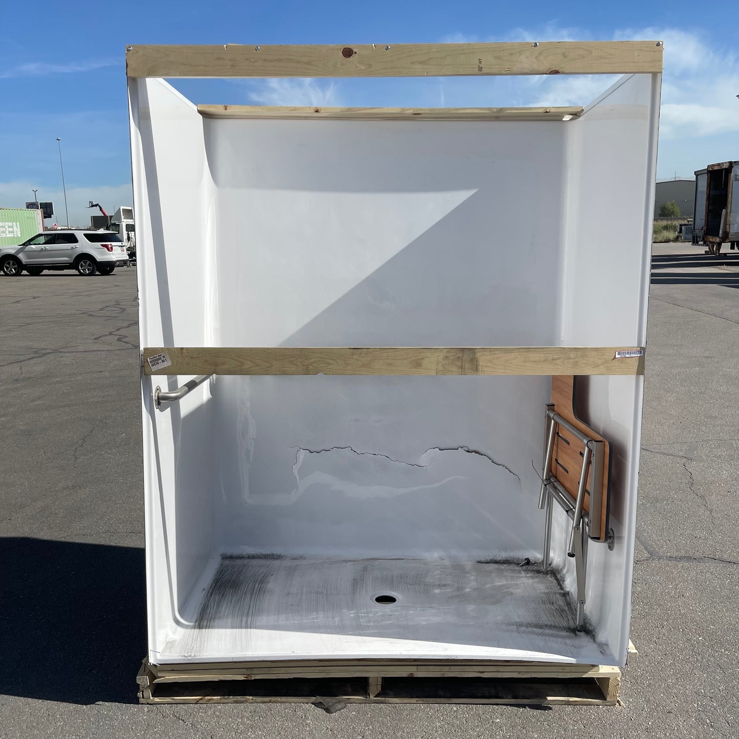 ZA@ Pallet of FIBER CARE BATHS Shower Unit White (Damaged)(B)
