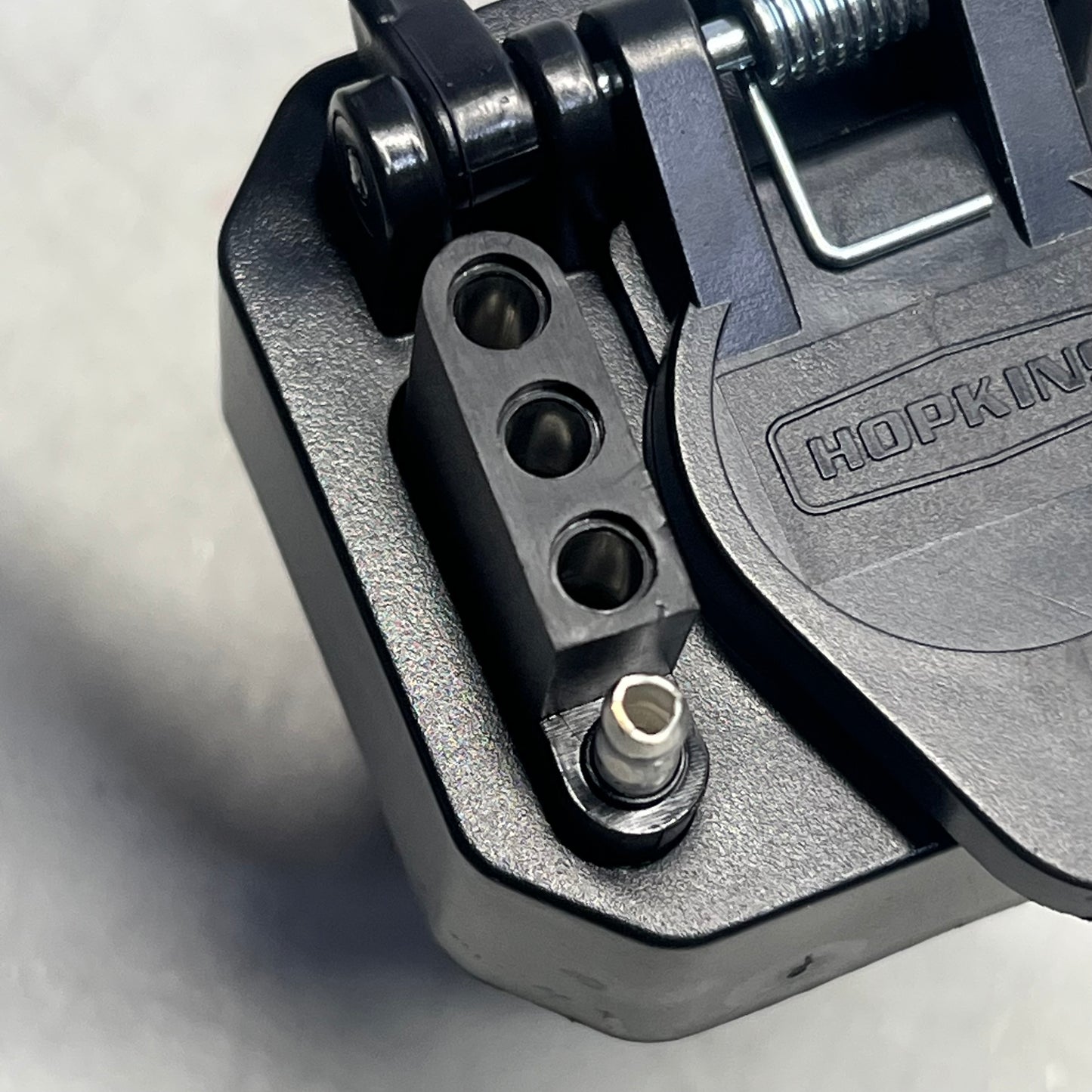 HOPKINS Multi-tow 7 Blade To 6 Round & 4 Flat Adapter (CP Electric Brake) 47575