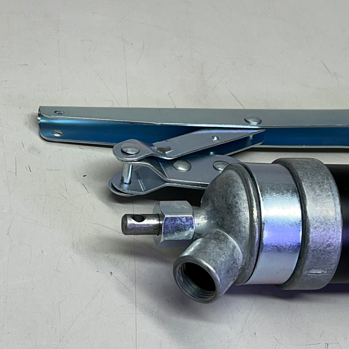 LUBRIMATIC Professional Lever Action Barrel Pump Multi-Directional Handle 55-125