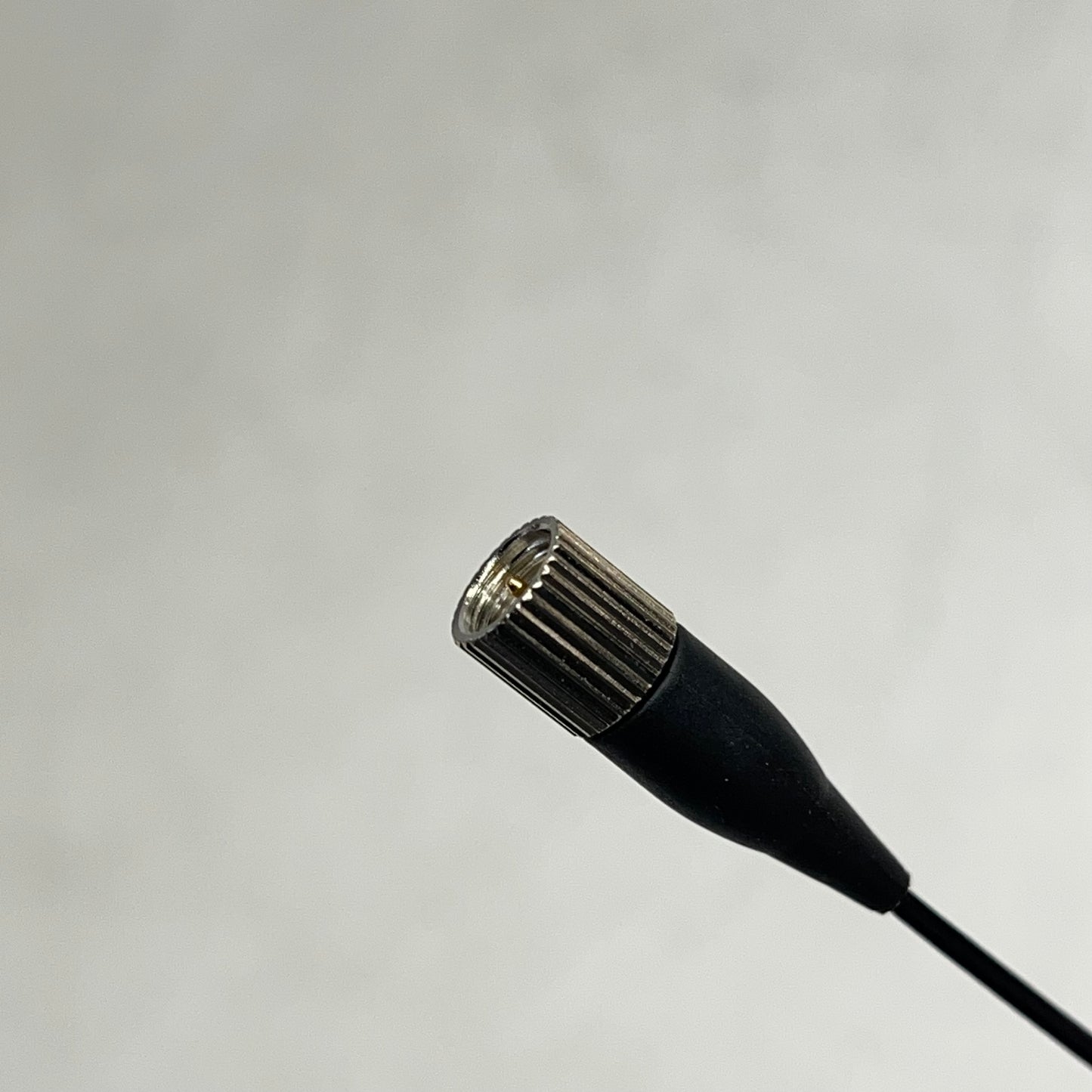 SHURE Omnidirectional Whip Antenna For Bodypack 518-578 MHz Black UA710