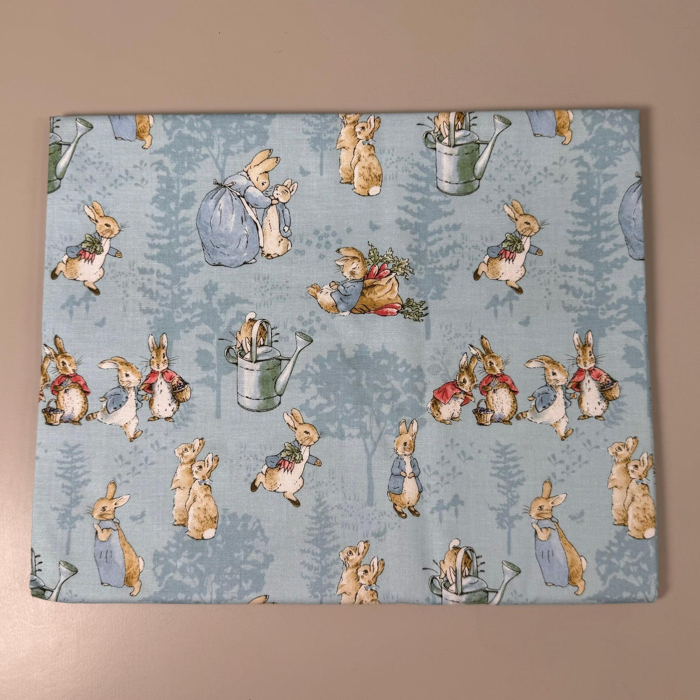 RILEY BLAKE DESIGN The Tale of Peter Rabbit Fabric 6 Cuts of 1 Yd Blue 1Yd14700B