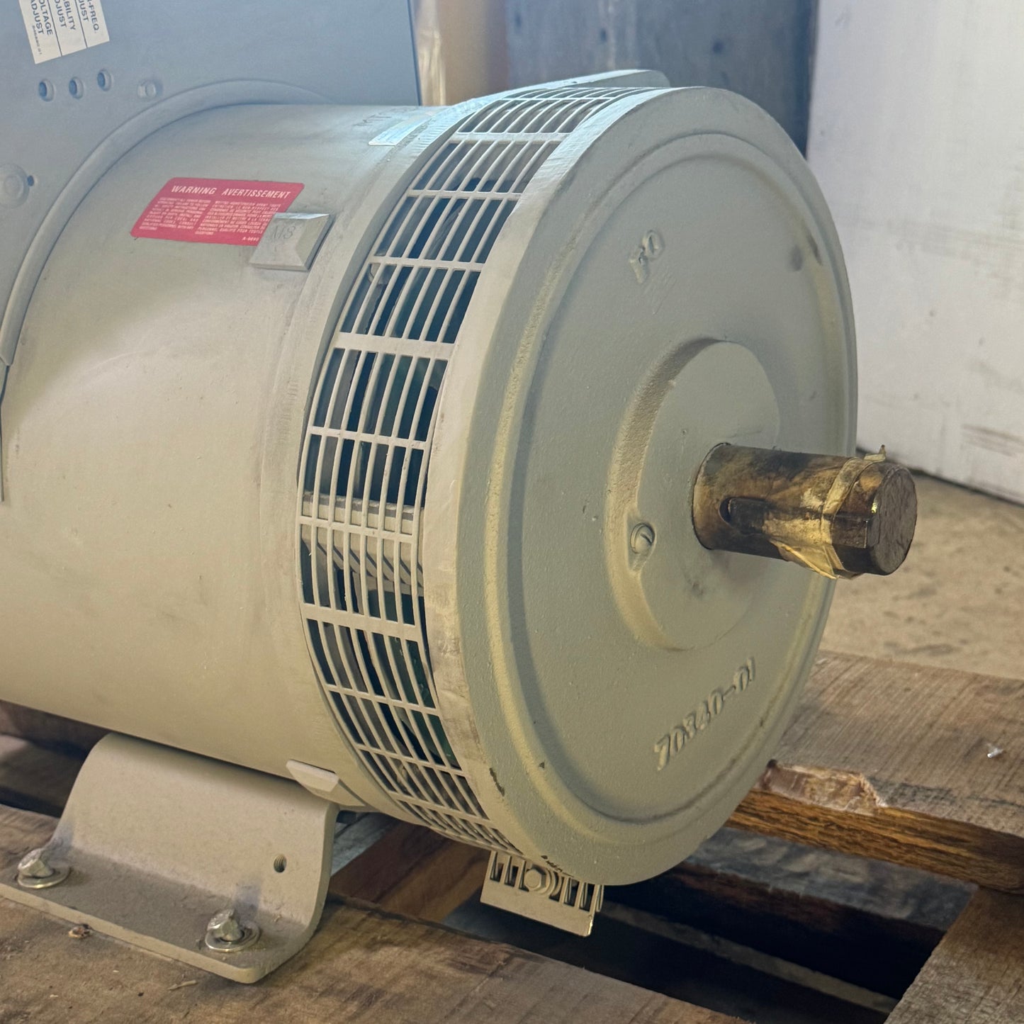 MARATHON Magnaplus Synchronous AC Generator 40 kW/50 kVa Sz 27"L x 13.5"W x 18.5"H, 284PDL28047