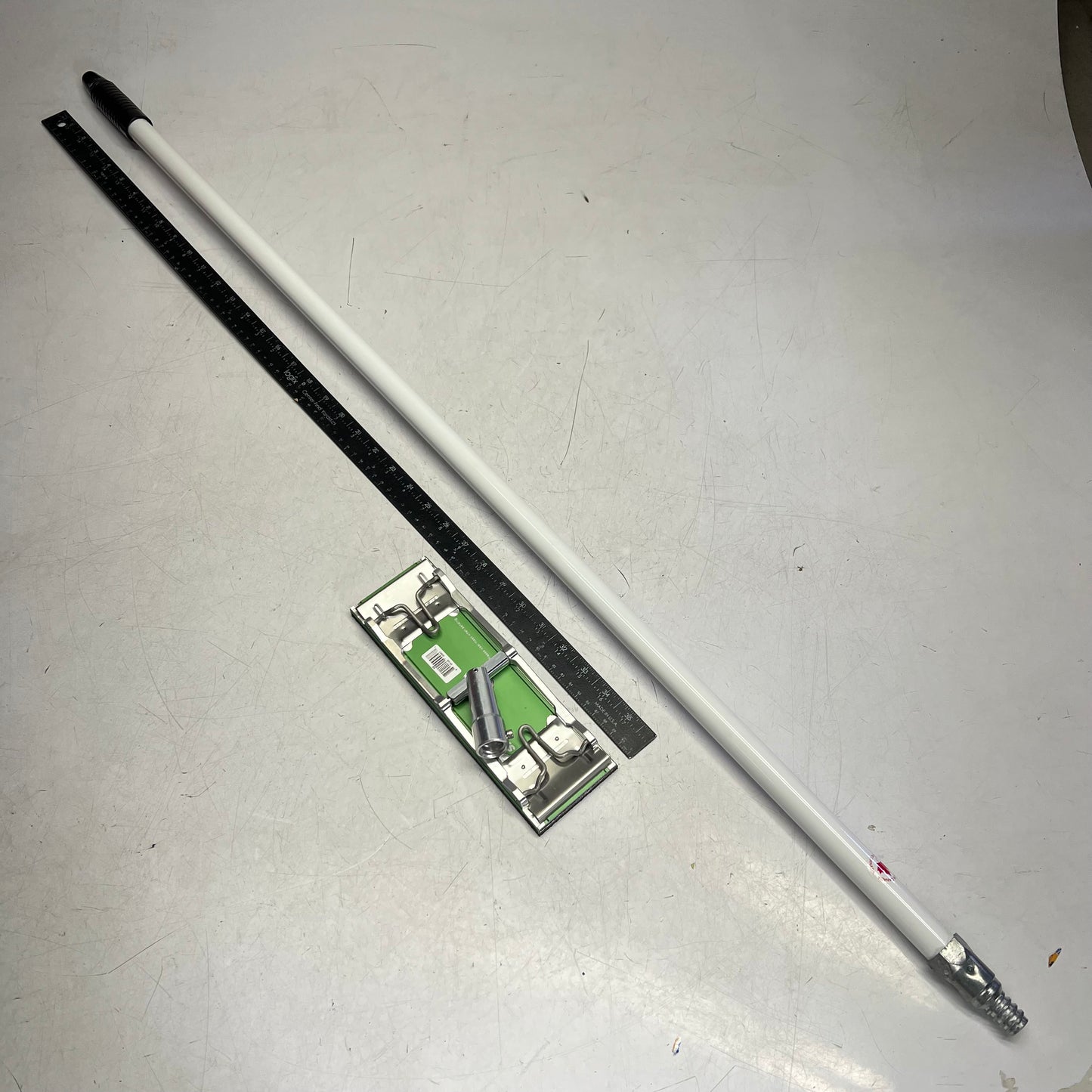 SHEETROCK Pole Sander Features Light Weight Aluminum Handle Durable Head 48"