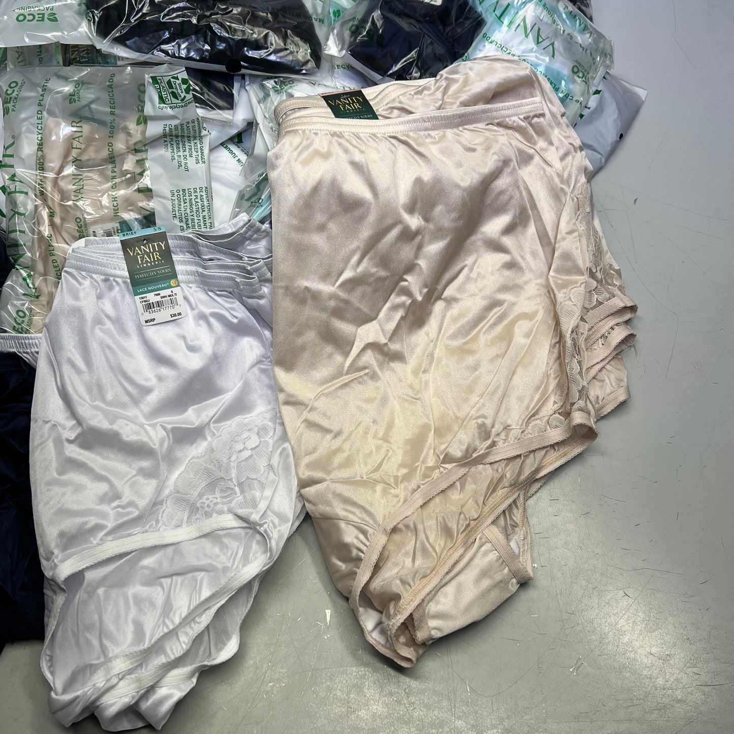 ZA@ VANITIY FAIR Lot Of Assorted Briefs w/ Lace Women's Variety Sz  Multicolor