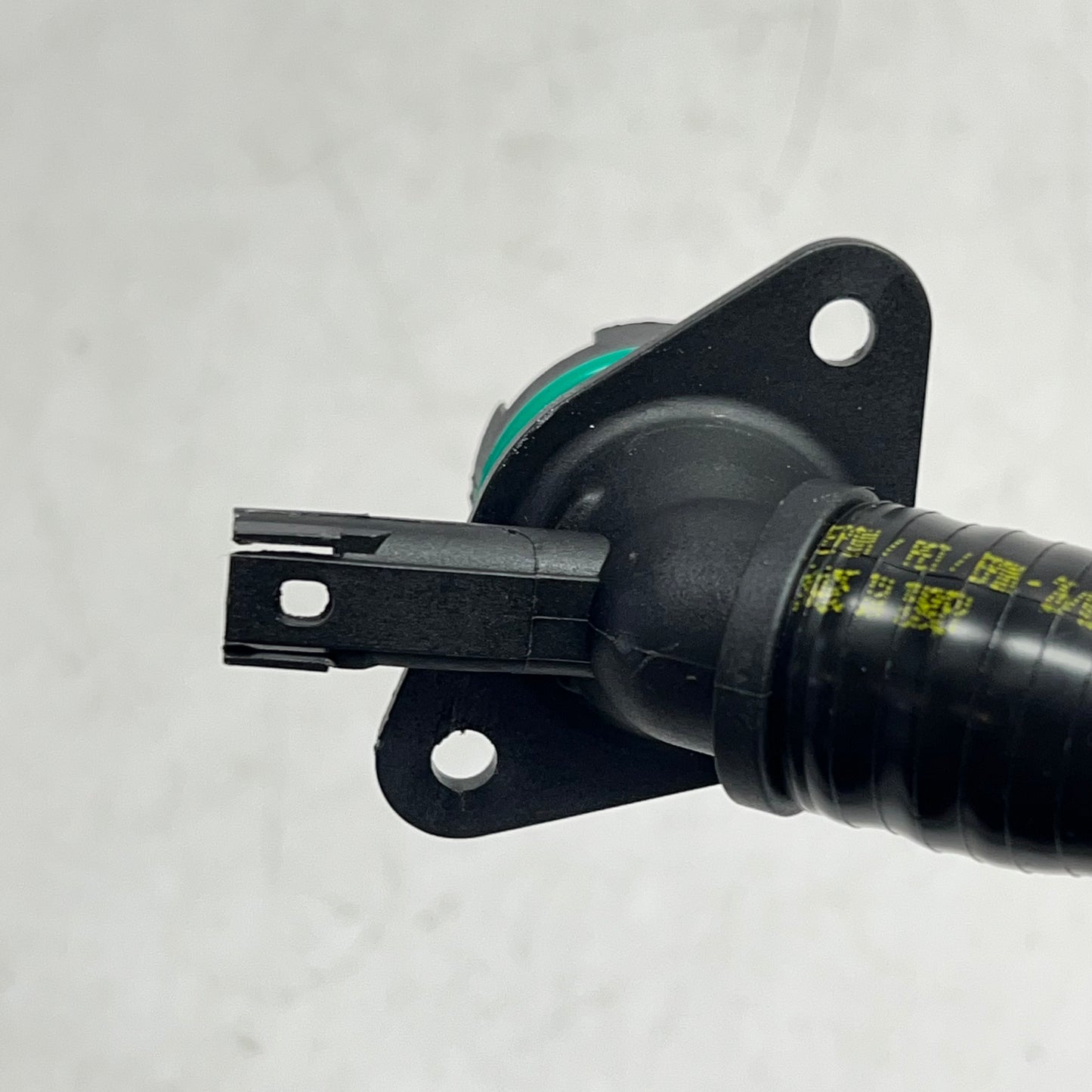 GATES Plastic Emission Control Ventilation Hose 7-3/8" Black EMH137