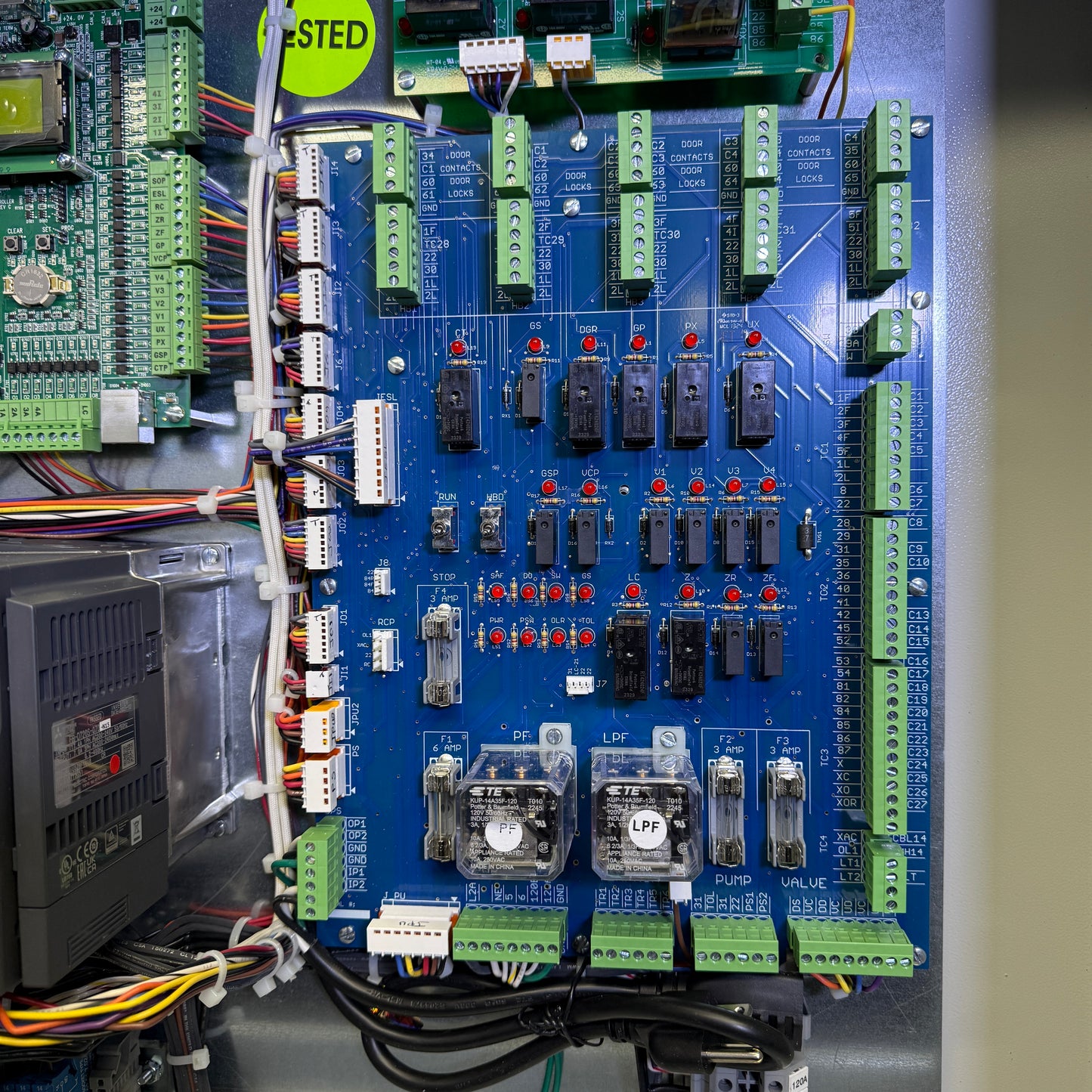 Microprocessor-Based Enclosed Elevator Control Panel w/ MITSUBISHI FR-D700 VFD