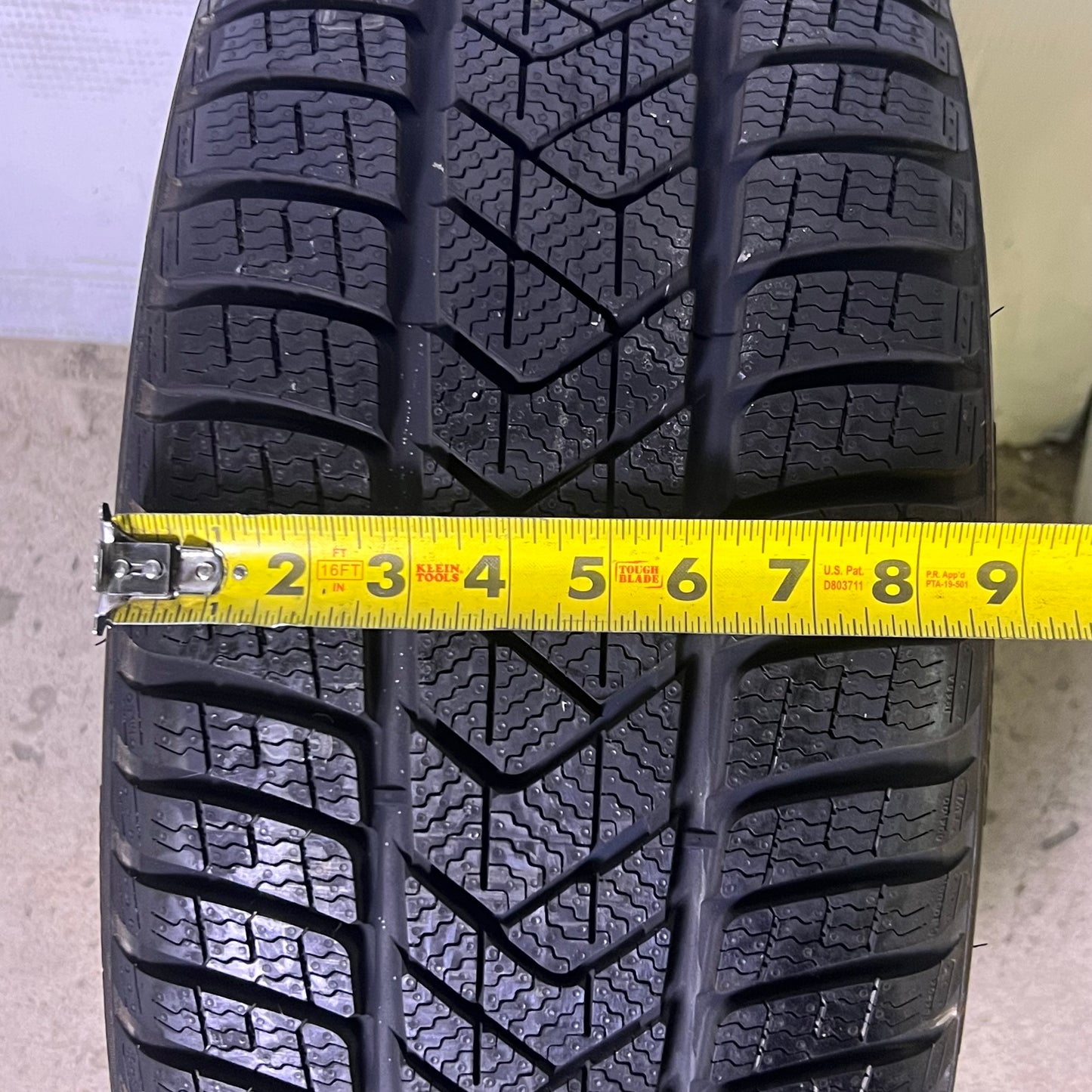 PIRELLI Winter Sottozero 3 Tire 235/45 R18 98V DOT 2022, 3608800