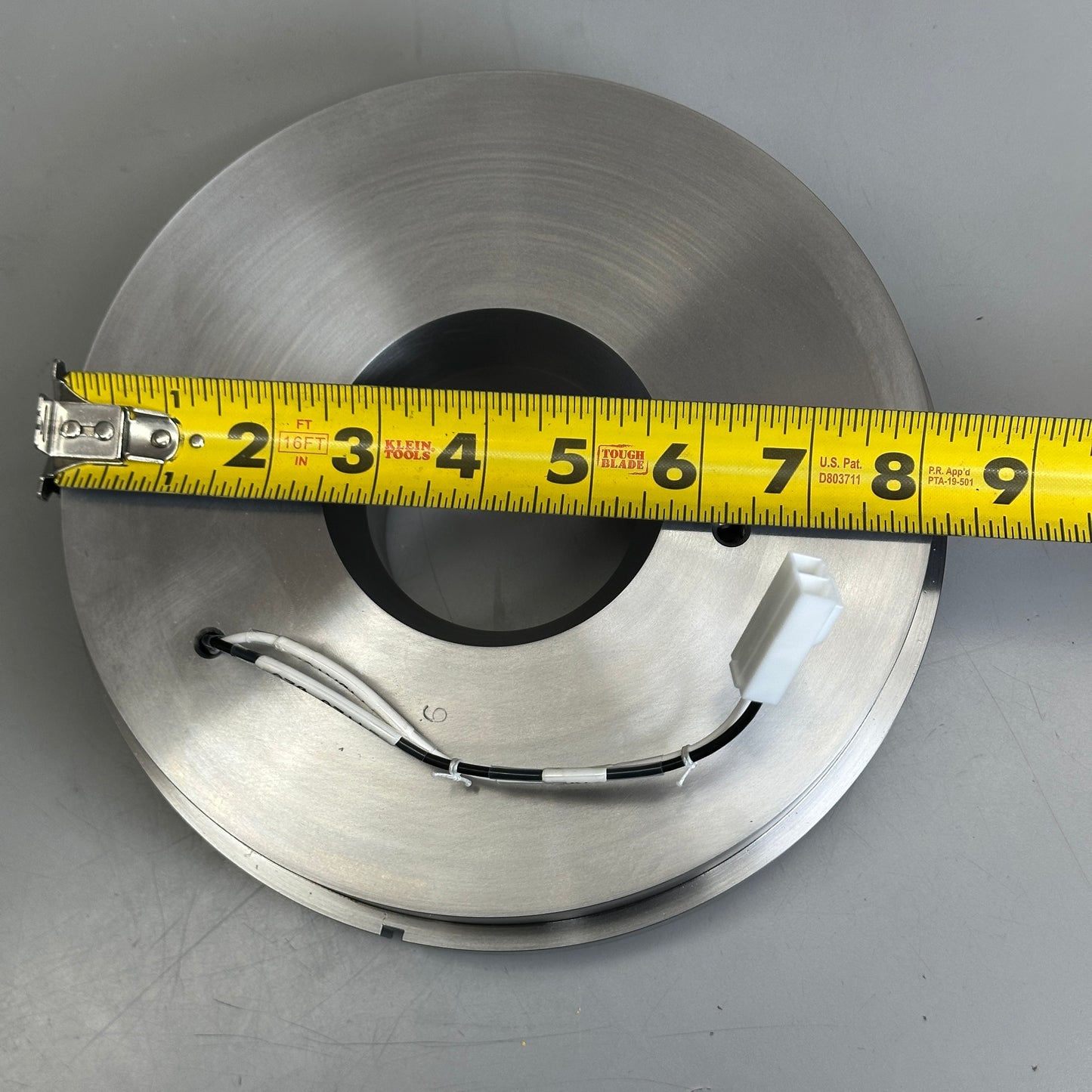 OJI Mast Guide Bearing - 8" Outer Diameter, 2.5" Inner Ring Diameter