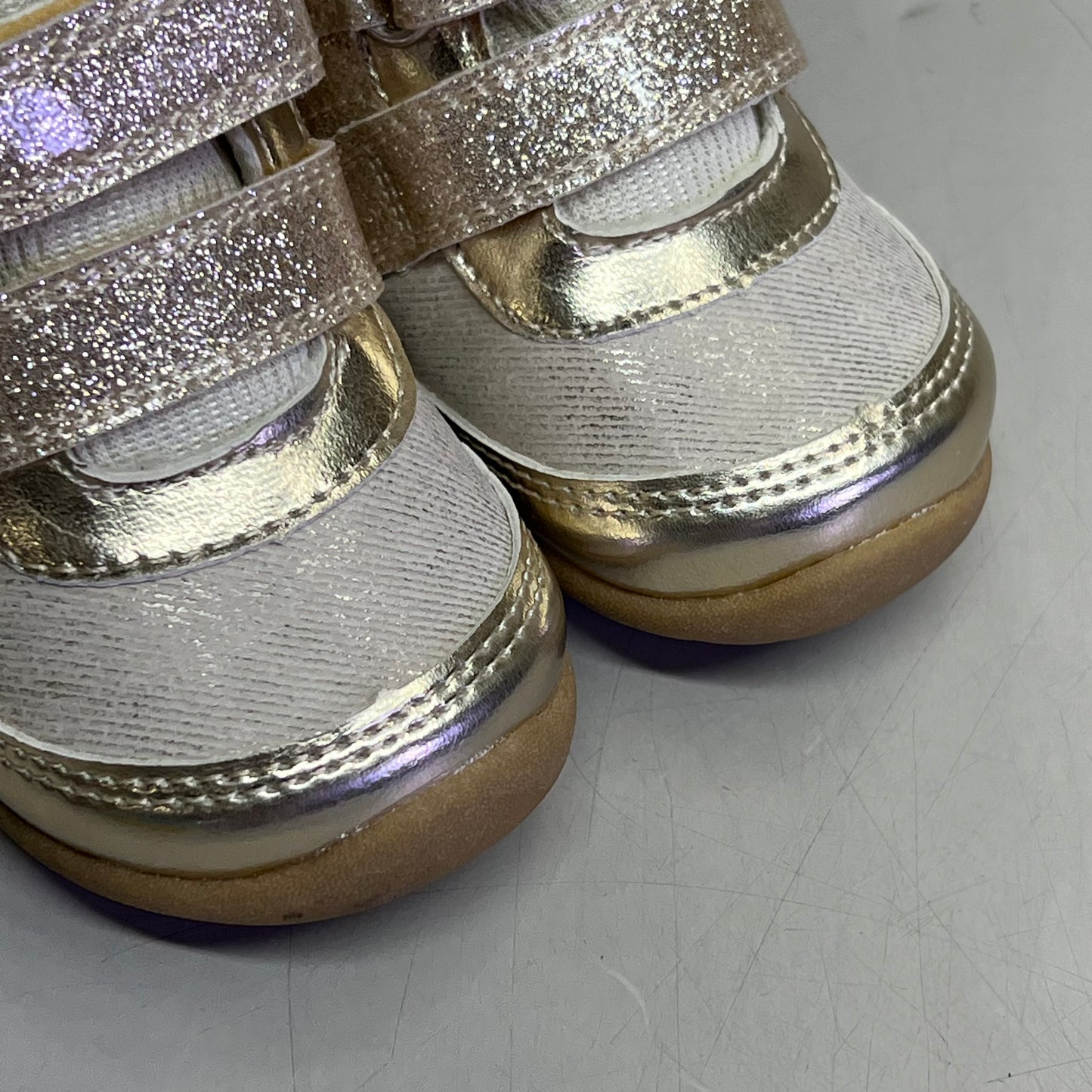 MUNCHKIN By Stride Rite Bennett Style Baby Sneaker Girls Sz 3M Gold MK000202