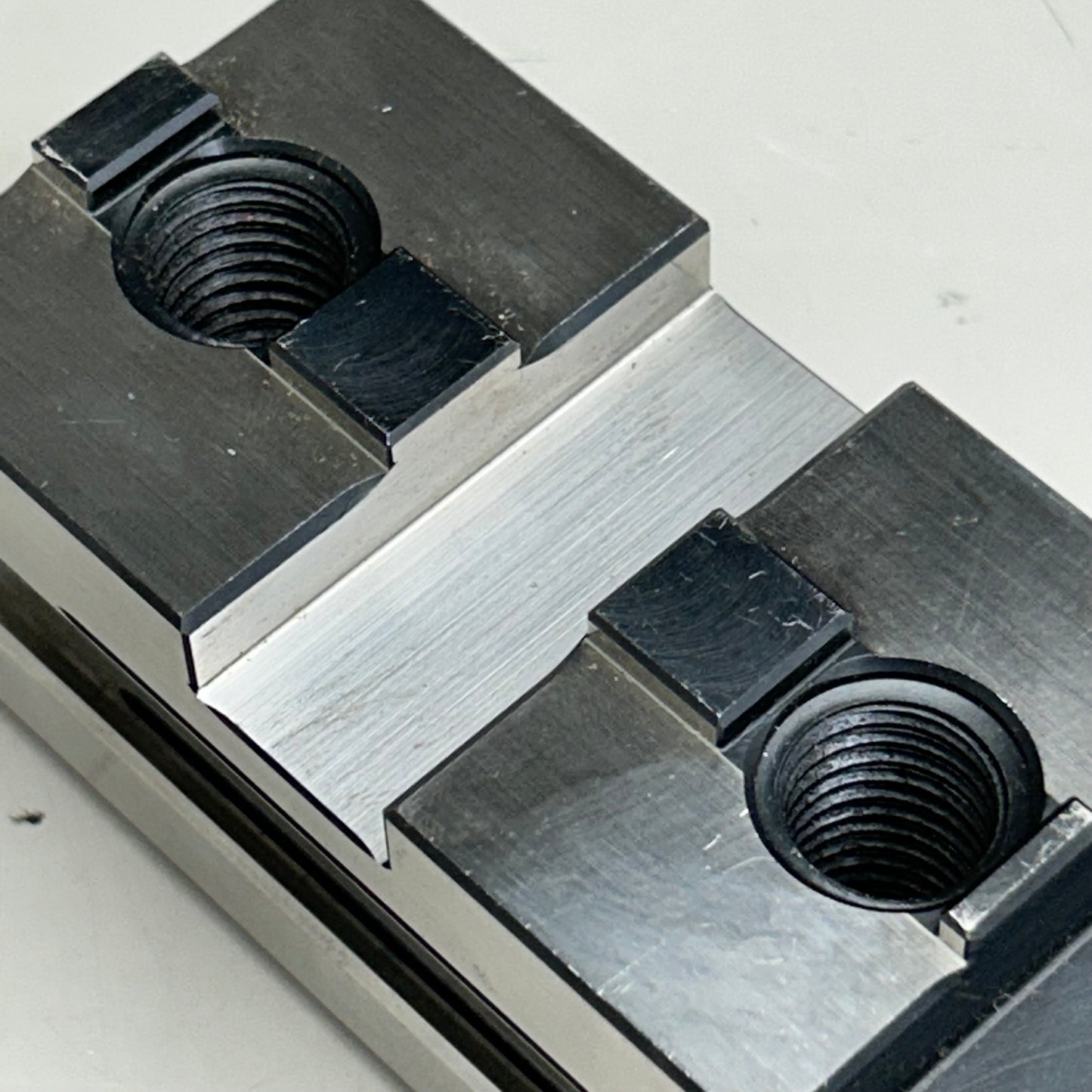 SCHUNK Straight Serration Base Jaw 5"x2"x2"  EWB-TG 315 (New Other- No Packaging)