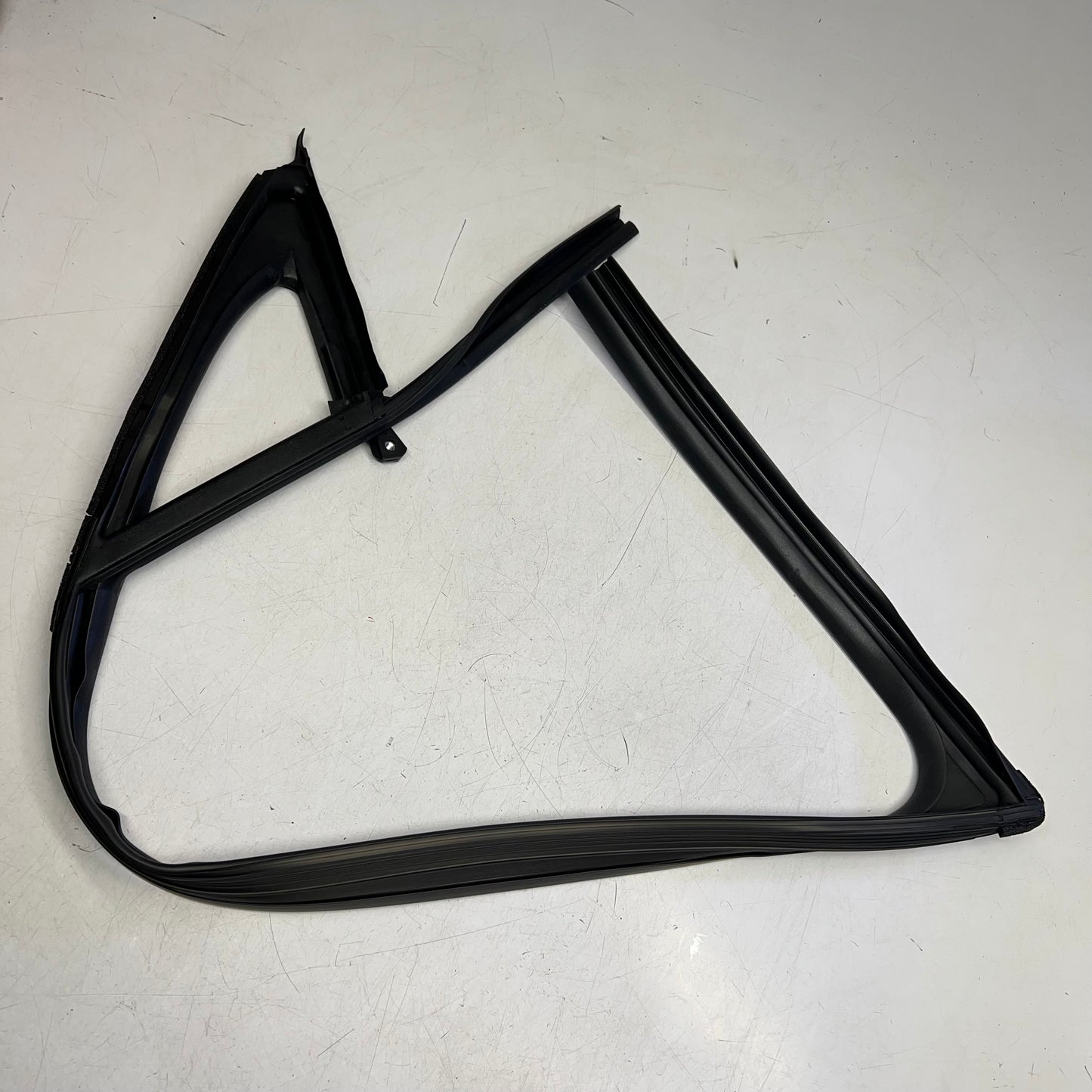 KIA Genuine Oem Run Front Driver Wdo 2021-2024 Kia K5 Black 2531L3000