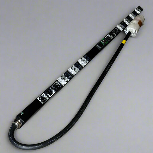 APC Power Distribution Units Input 200-240/346-415VAC  74"L Black SE26048M-0061-C