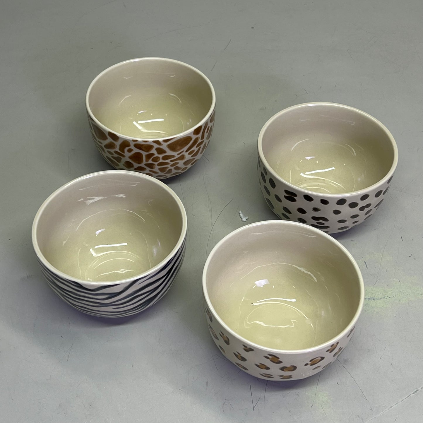 CREATIVE CO-OP Stoneware Bowl Set Animal Print Decal 4 Styles 4-3/4"  DG0442A