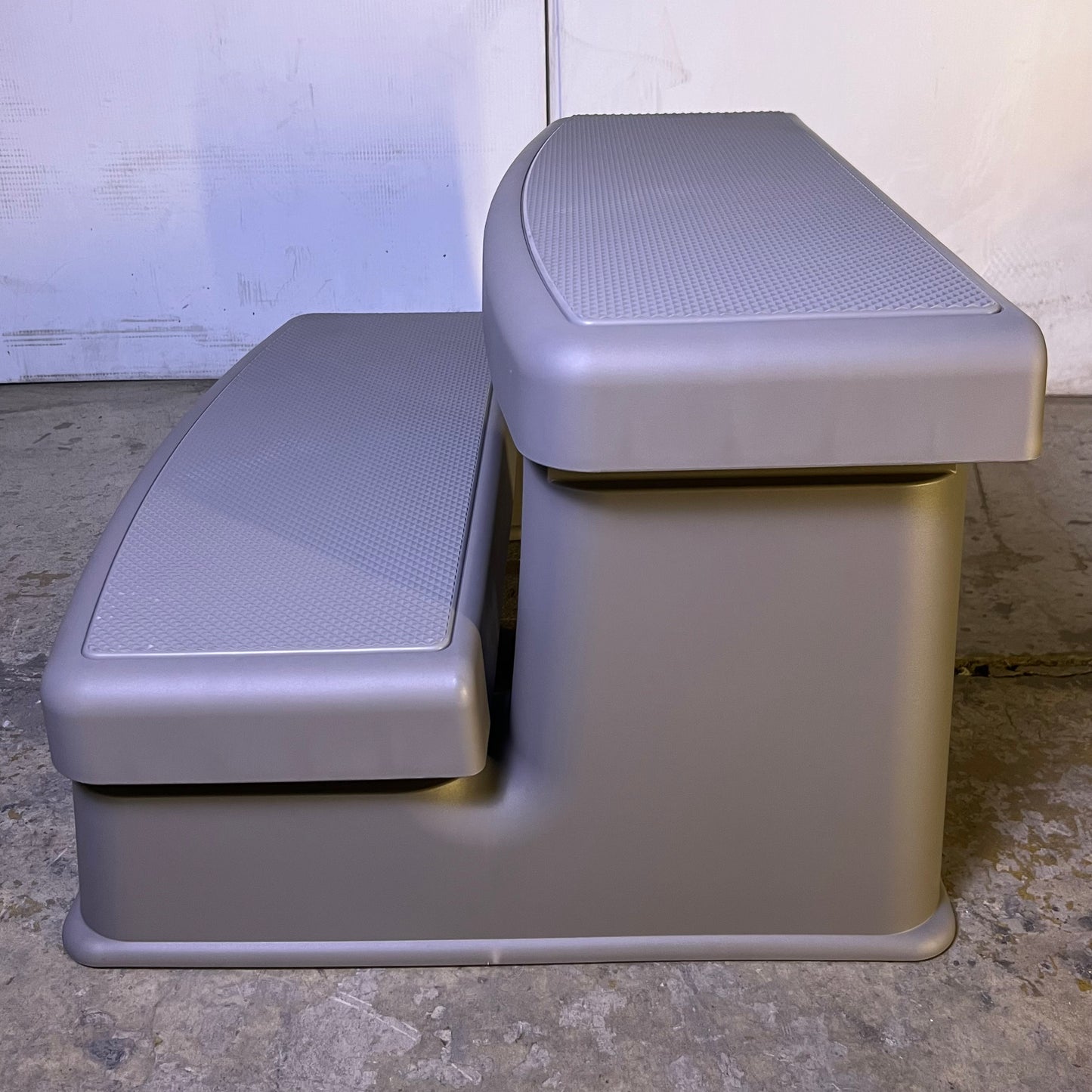 WATKINS Hot Spring Polymer Spa Step 78512