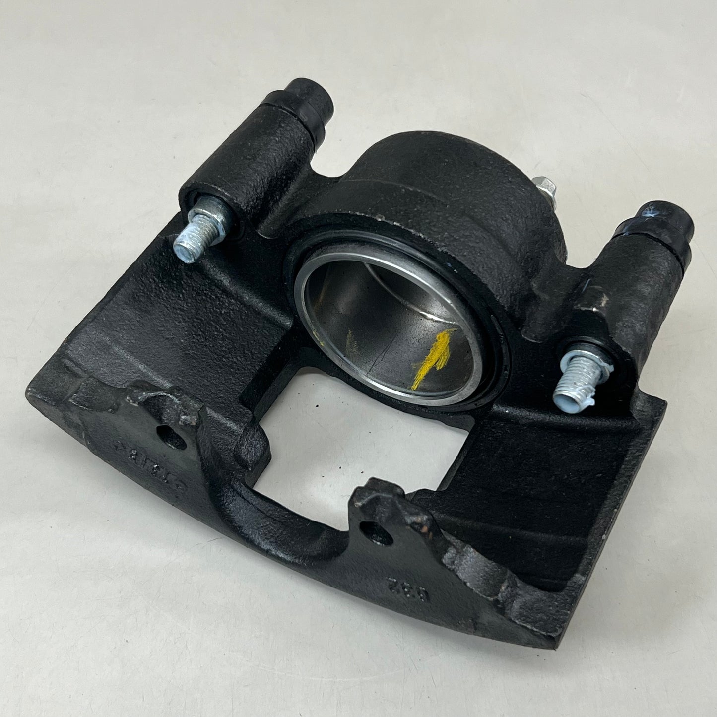 ADAPTIVE ONE Semi Loaded Coated Brake Caliper