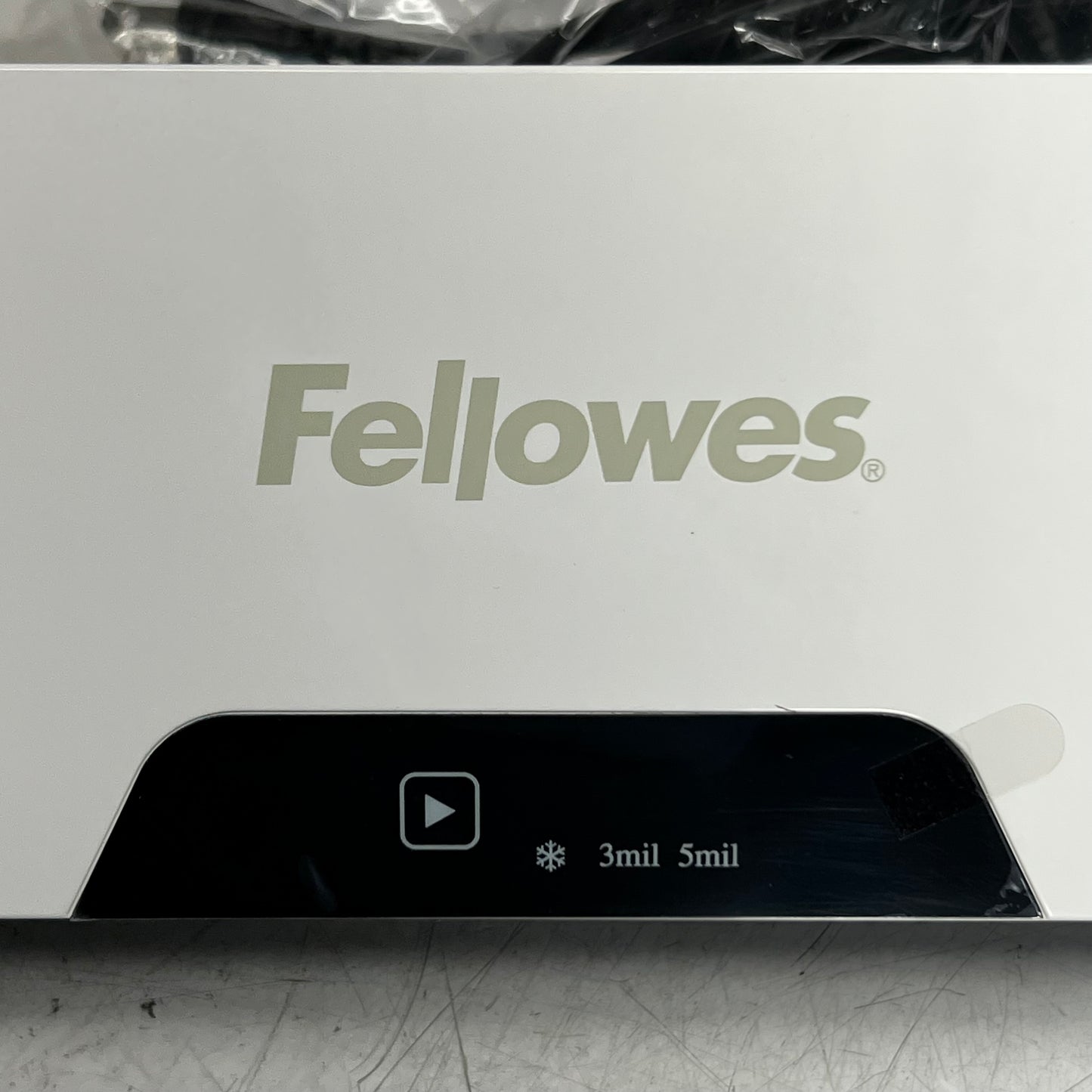 FELLOWES Halo 125 Laminator 16"L x 3.5"W x 2.5"H White CRC57531