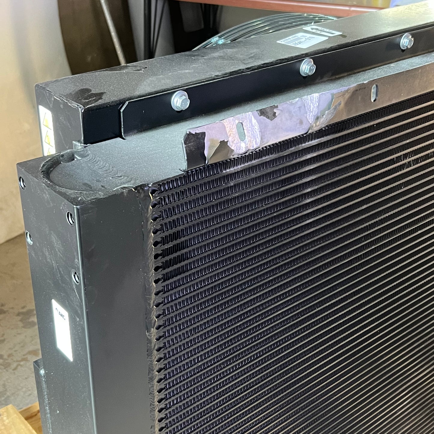AKG Oil Cooler W/hydraulic Motor 377 Psi 37"L x 10"W x 34"H Black AUJC7 (New Other, Minor Cosmetic Damage)