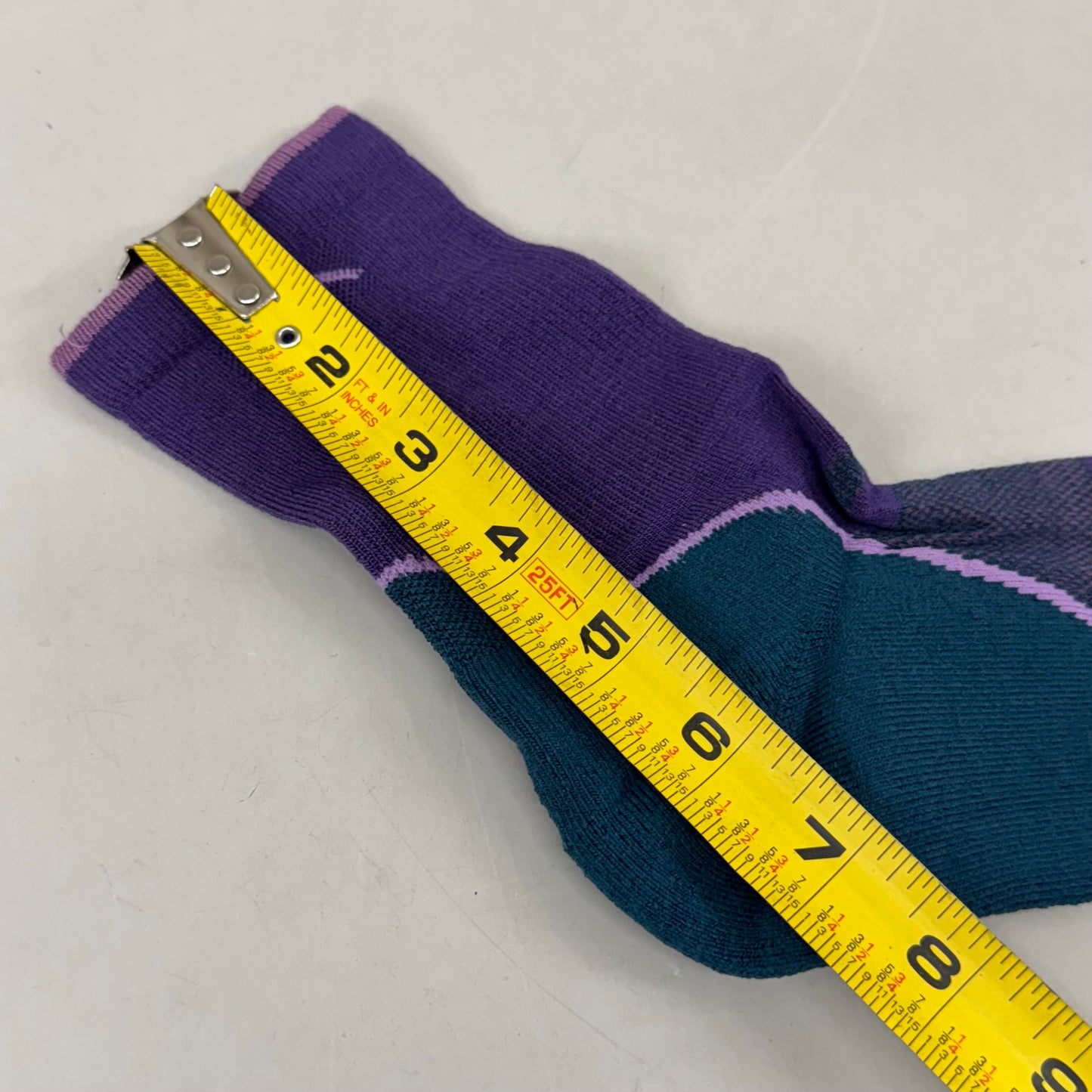 DARN TOUGH Hike/Trek Socks Micro Crew Lightweight Women SZ L 10-11.5 Grape Merino Wool